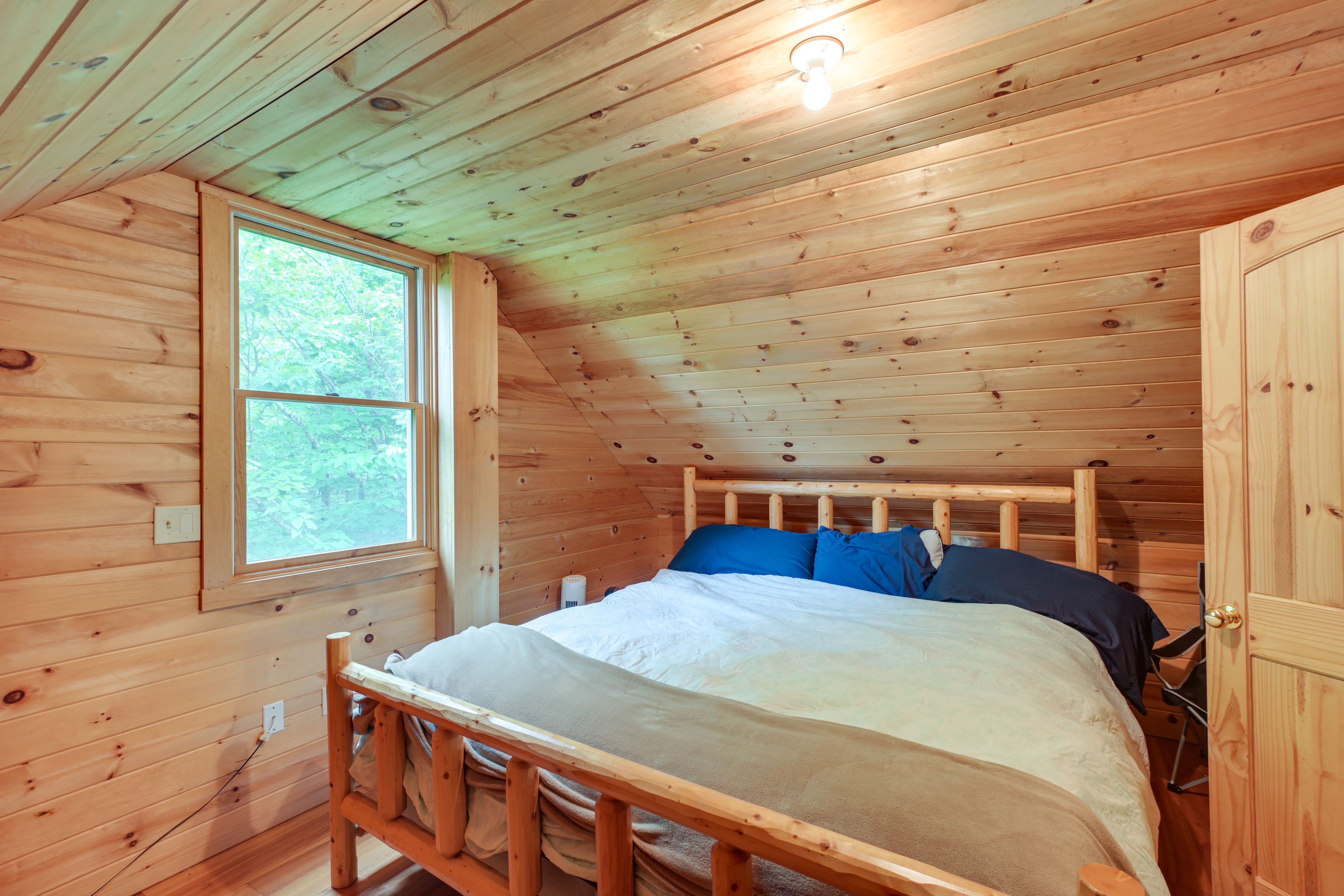 Bedroom 2 | California King Bed