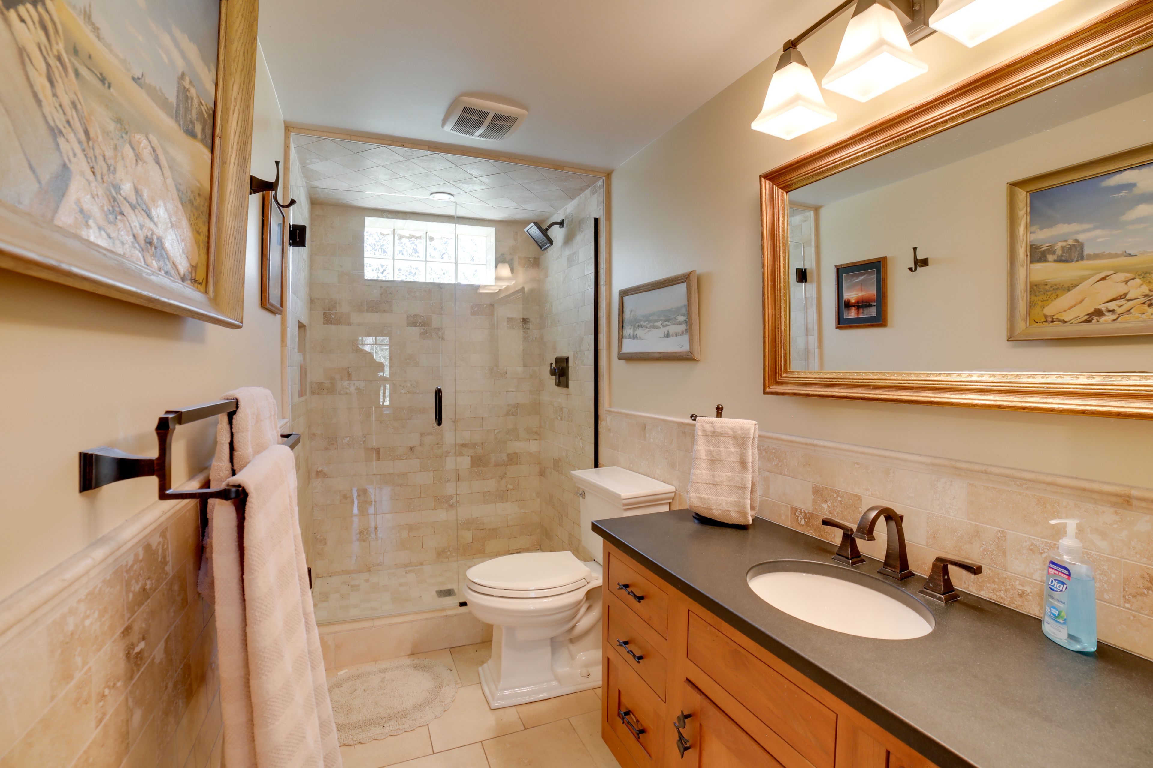 Full Bathroom | Towels & Linens Provided