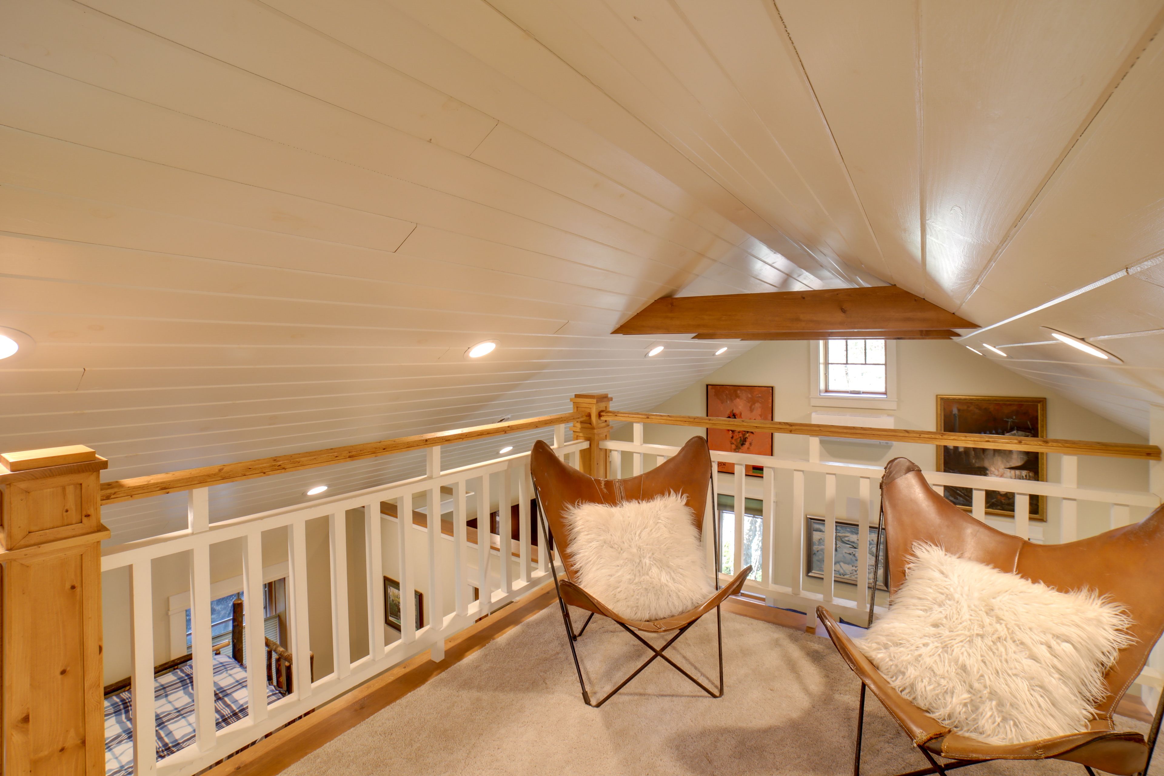 Loft | Vaulted Ceiling