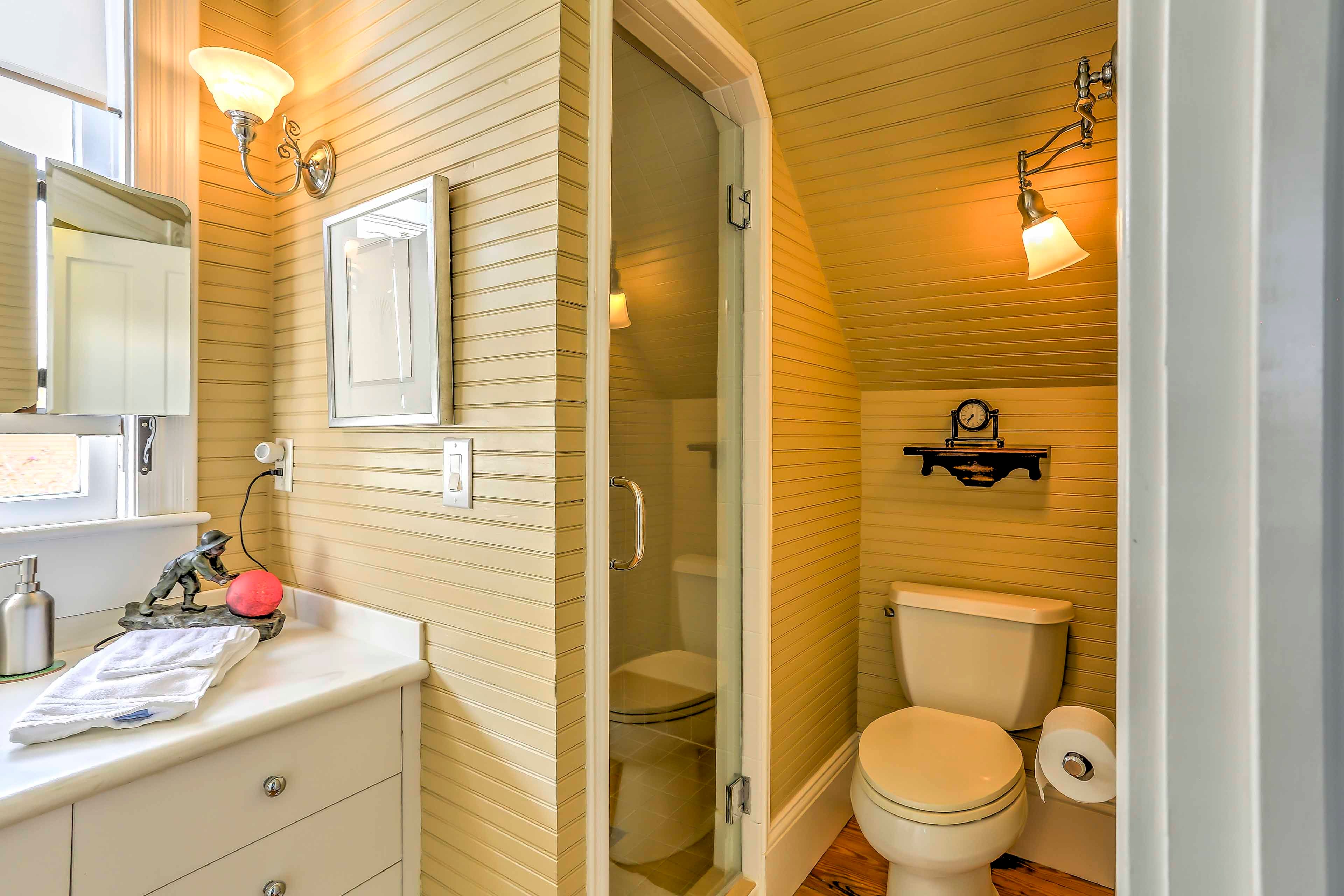 All 3 bedrooms come complete with en-suite bathrooms.