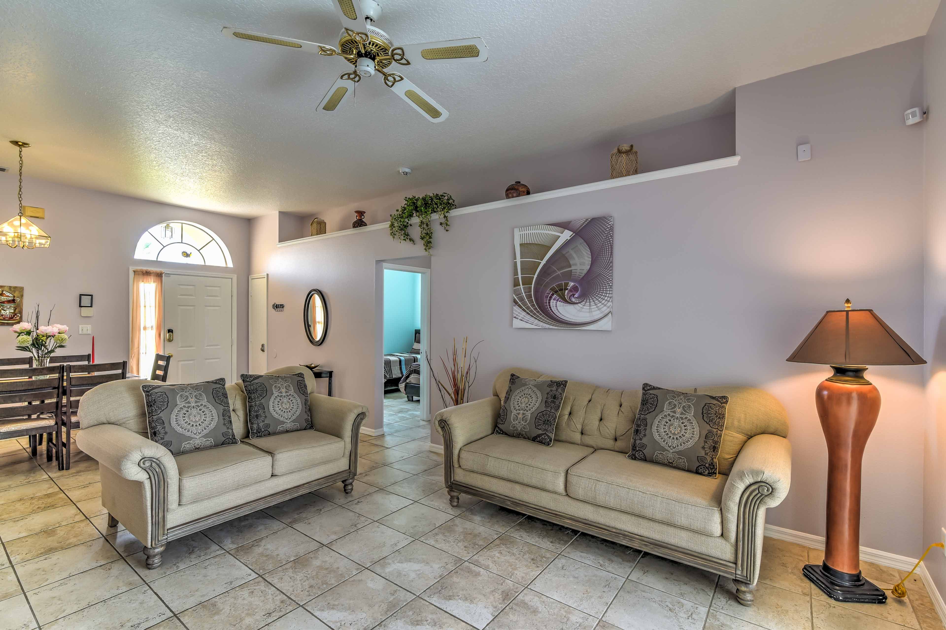 Living Room | Flat-Screen TVs w/ DirecTV | Washer & Dryer