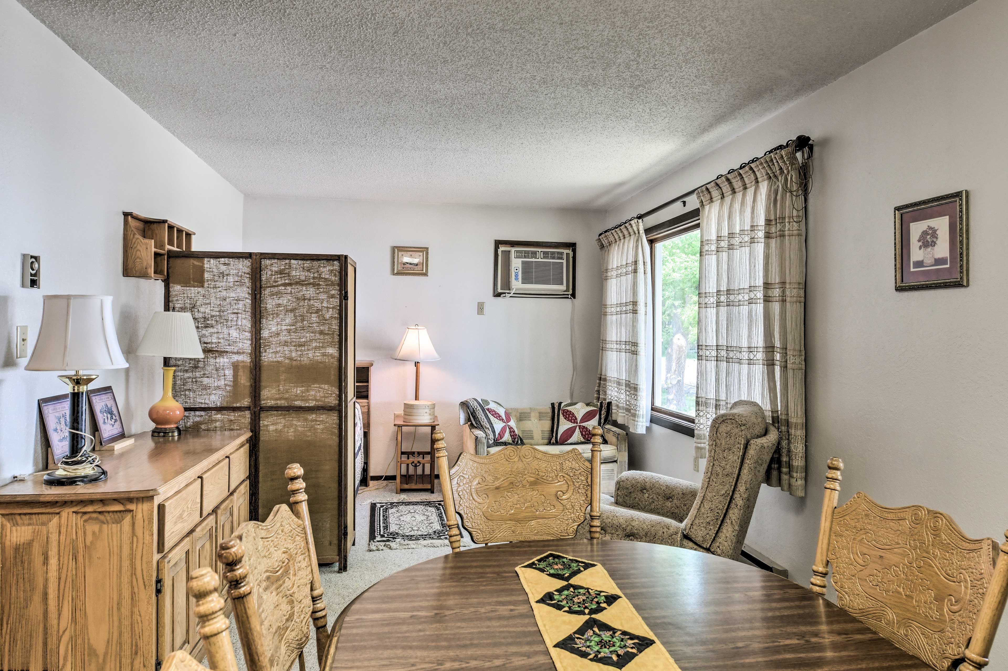 Long Lake Vacation Rental | 1BR | 1BA | 500 Sq Ft | Step-Free Access