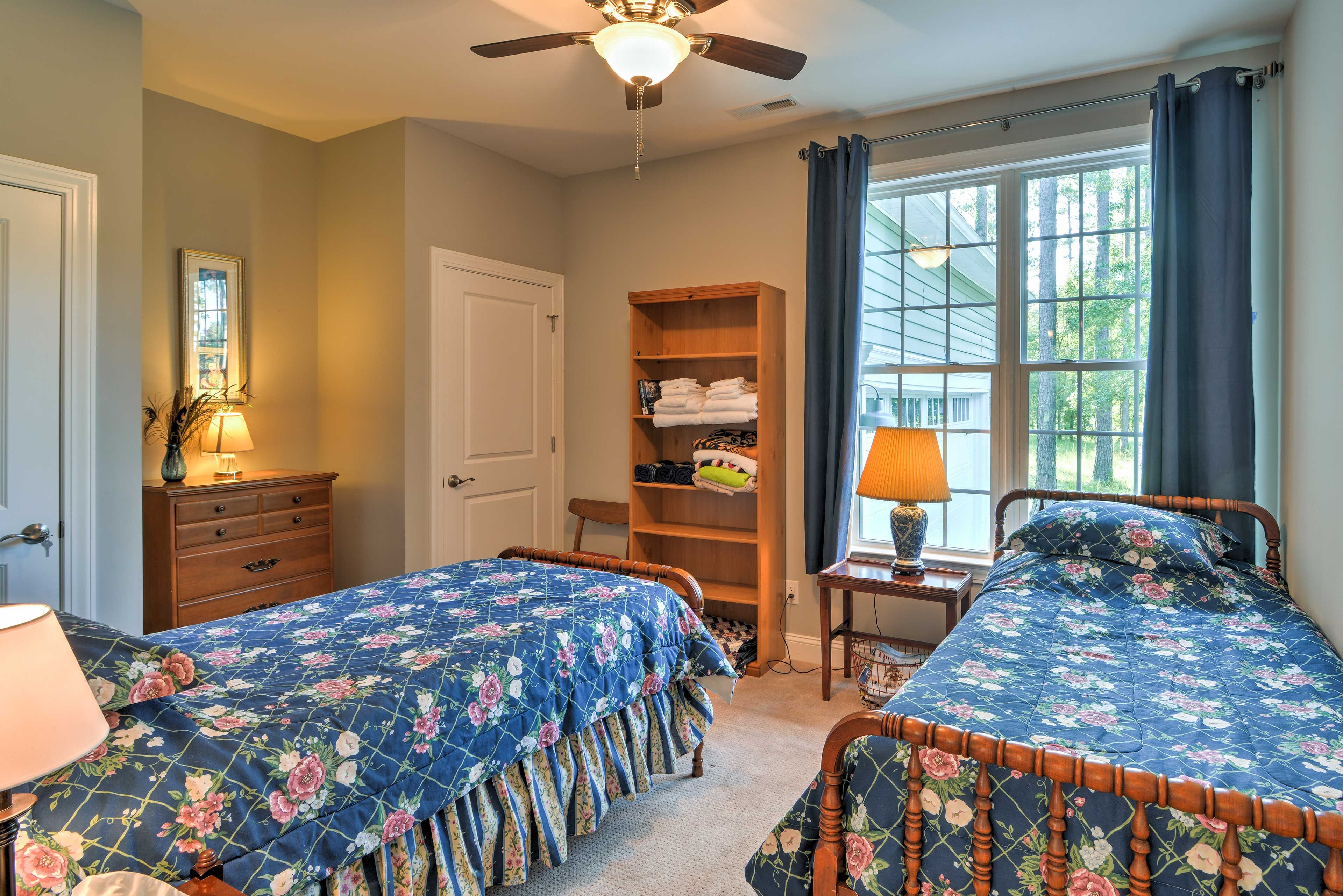 Bedroom 3 | 2 Twin Beds