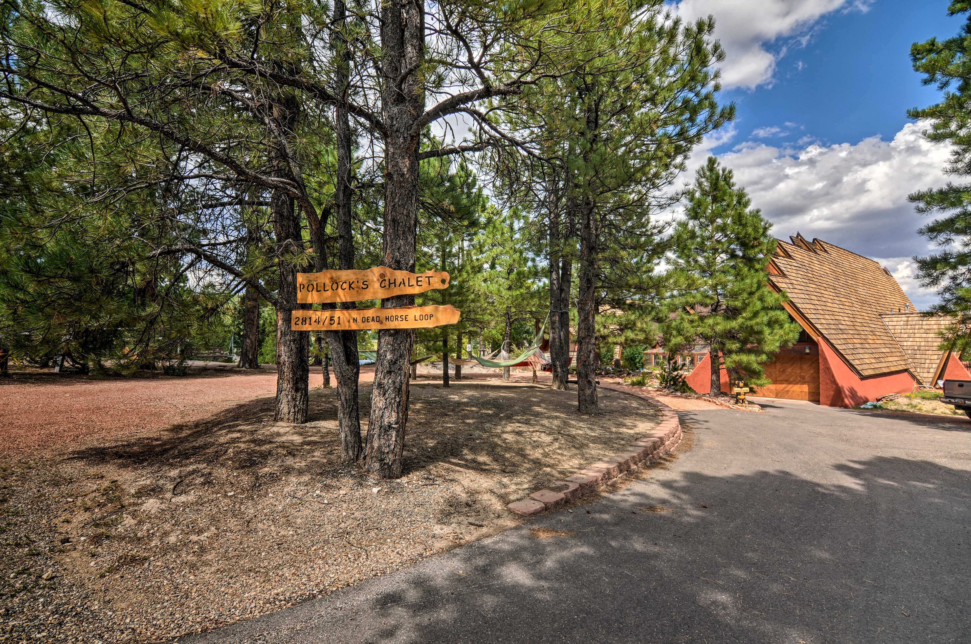 Parking | Driveway (8 Vehicles) | RV Pad | Trailer Parking w/ Fee