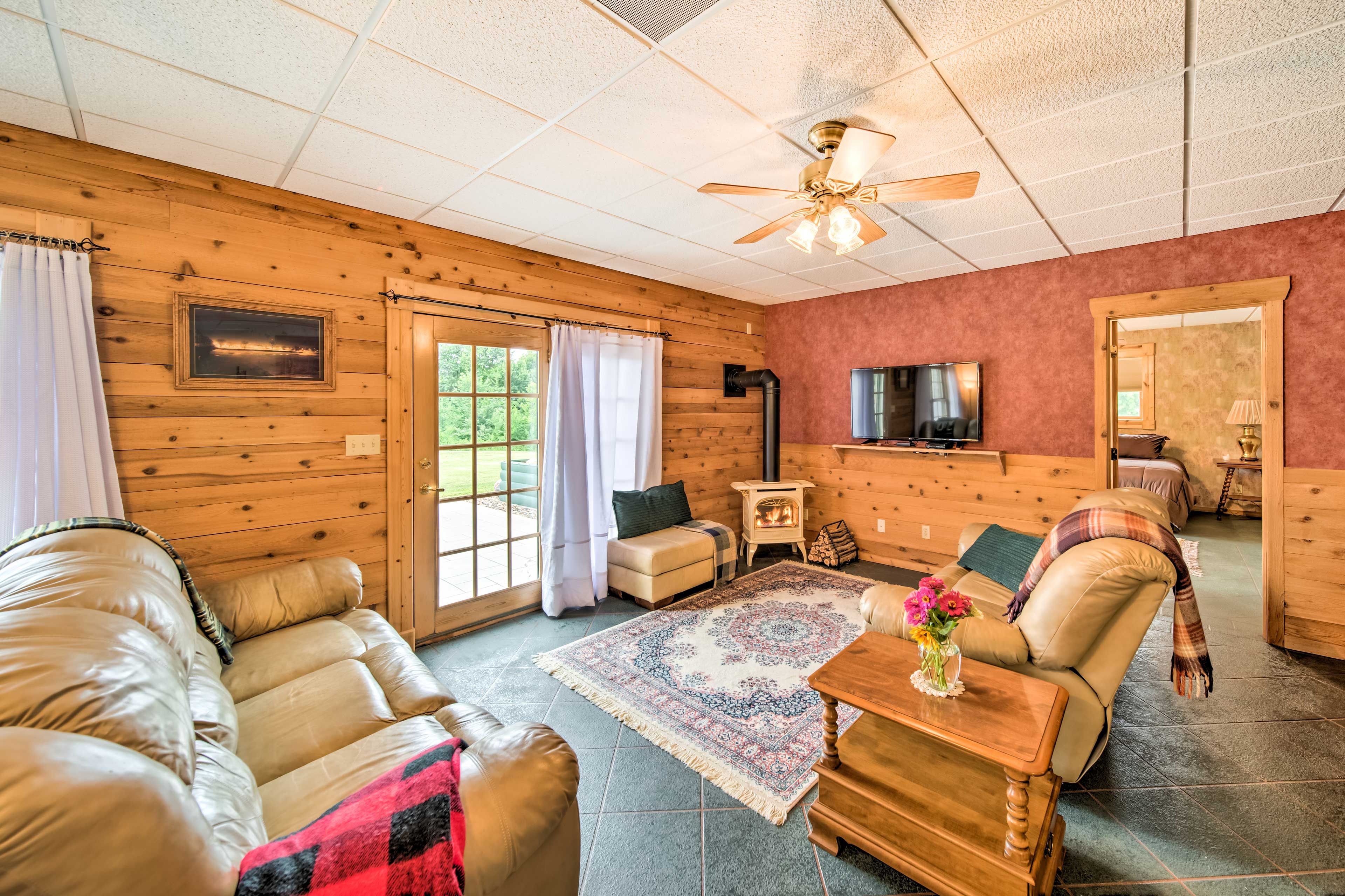 Keosauqua Vacation Rental | 2BR | 1BA | 1,400 Sq Ft | Stairs Required