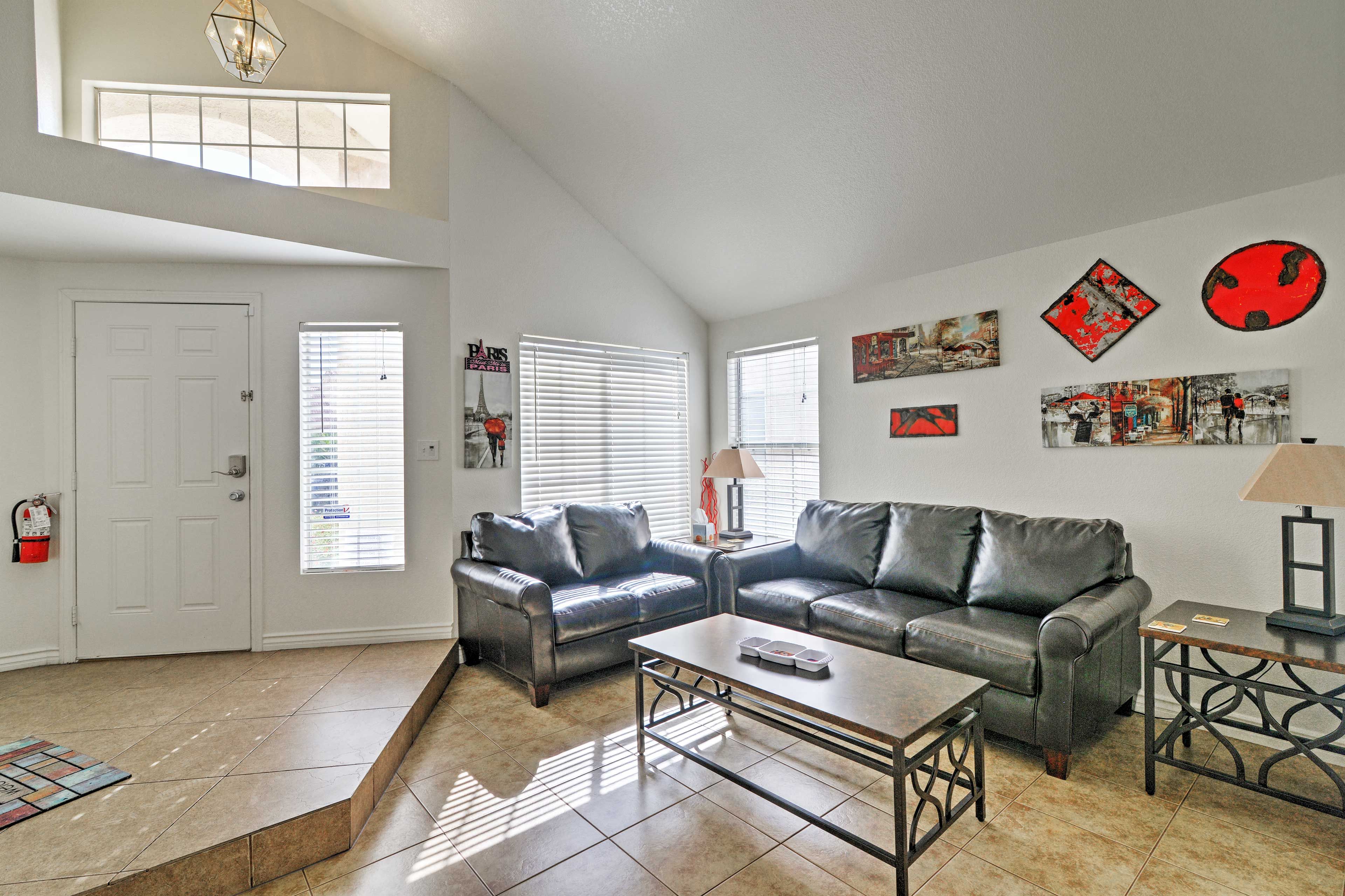 Sitting Area | Entrance