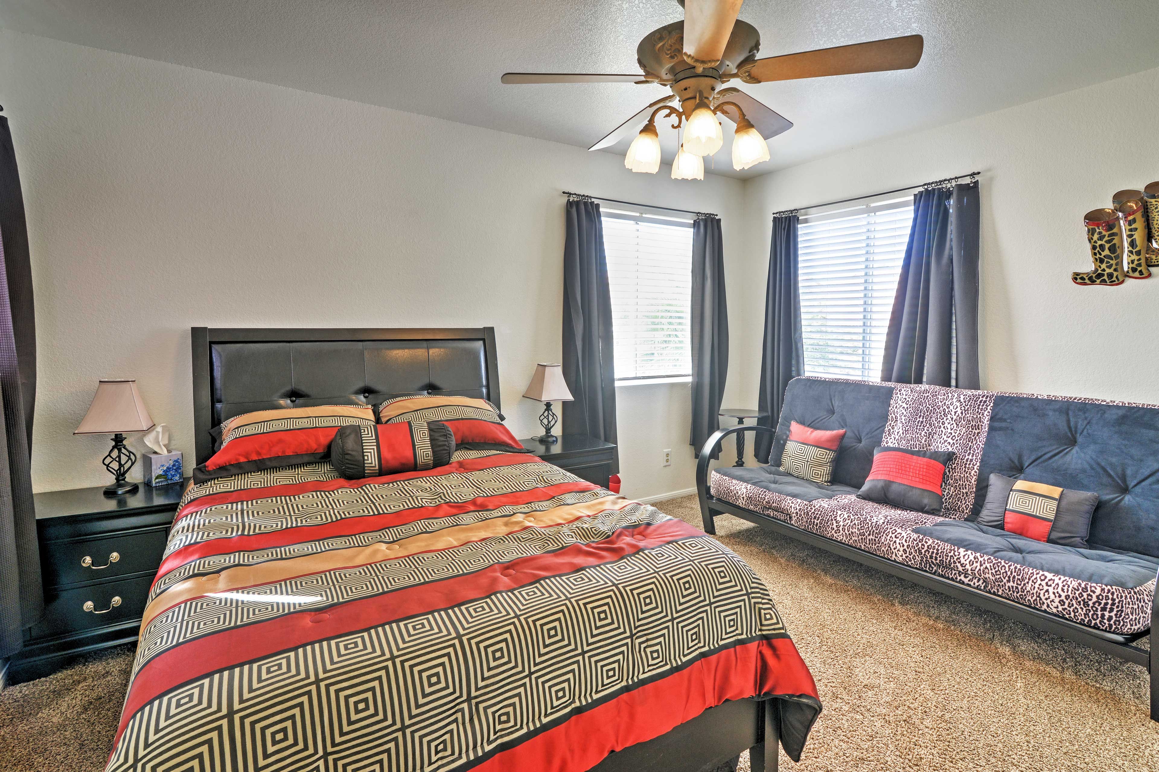 Bedroom 2 | Full Bed | Futon