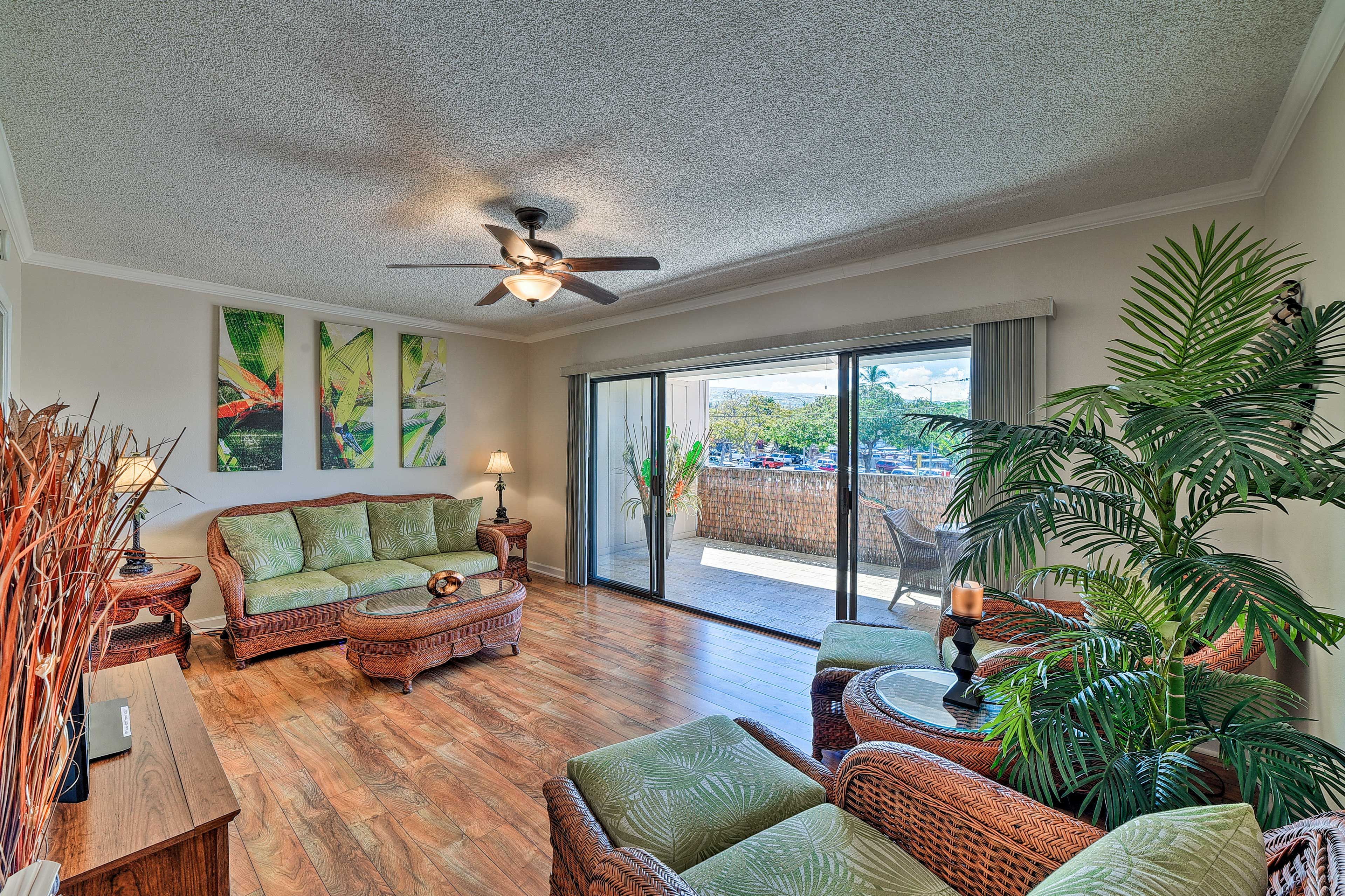 Living Room | Free WiFi | Air Conditioning