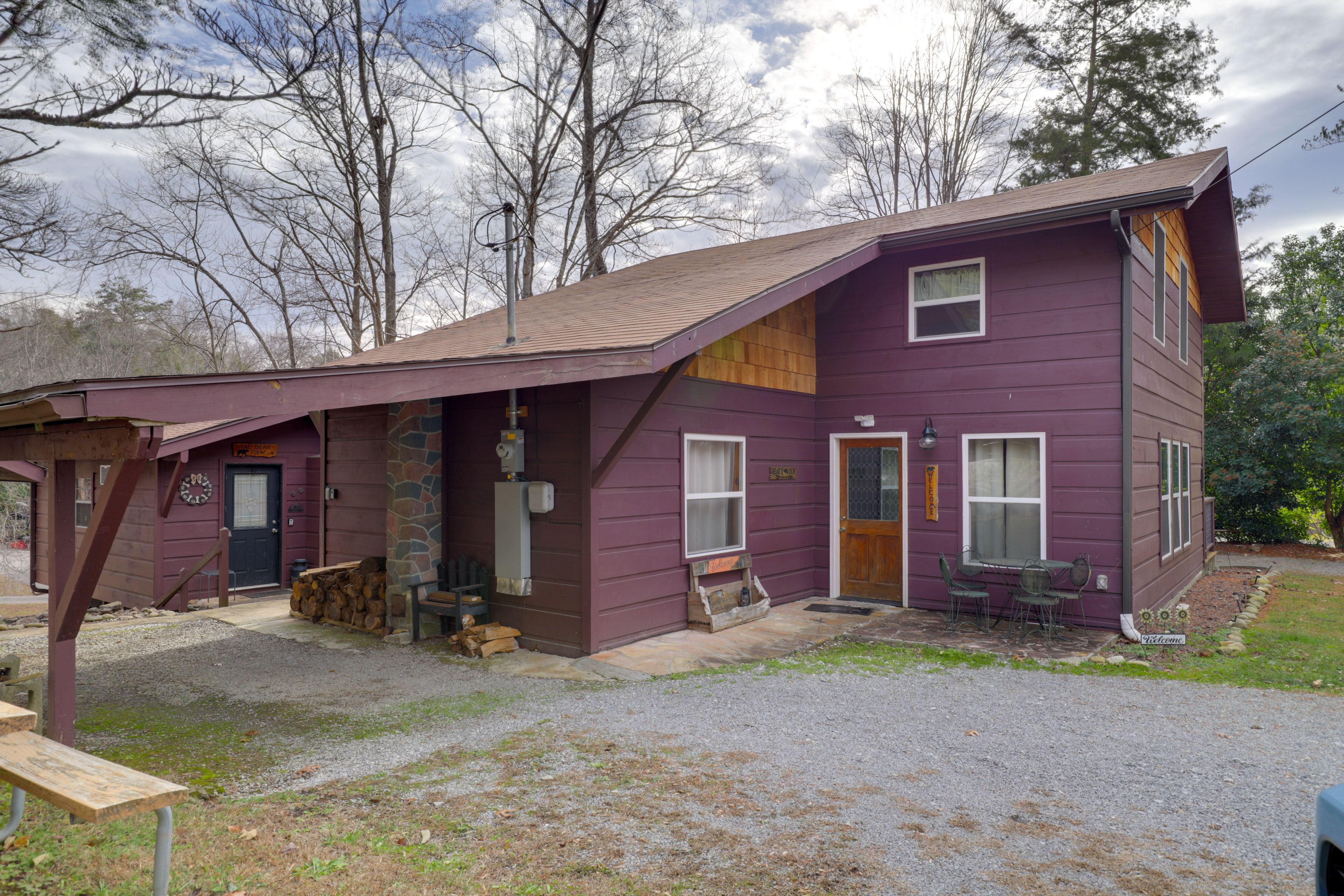 Parking | Shared Gravel Driveway (2 Vehicles)