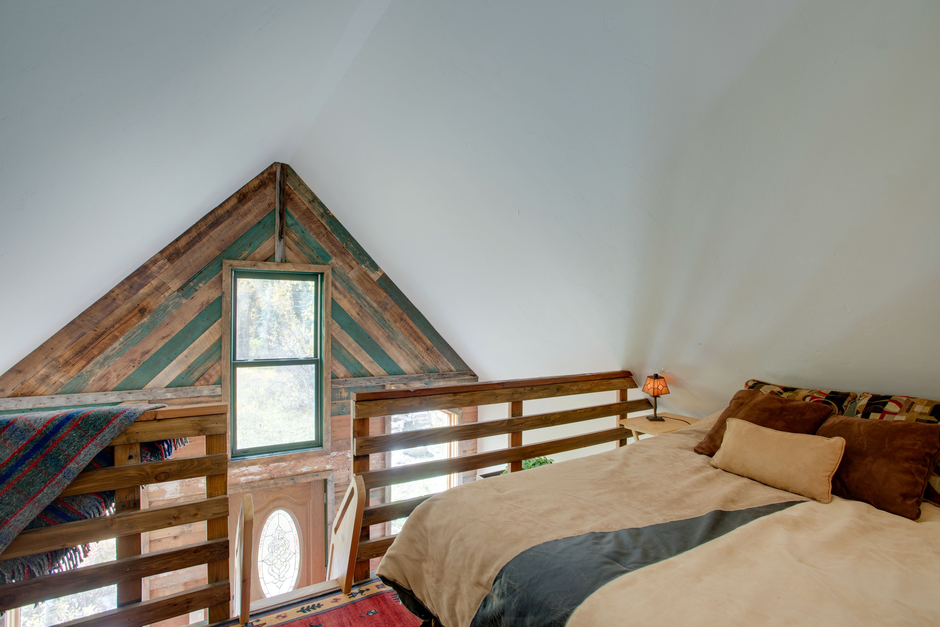 Loft | Queen Bed | Twin Murphy Bed (Photos Coming Soon) | Linens Provided