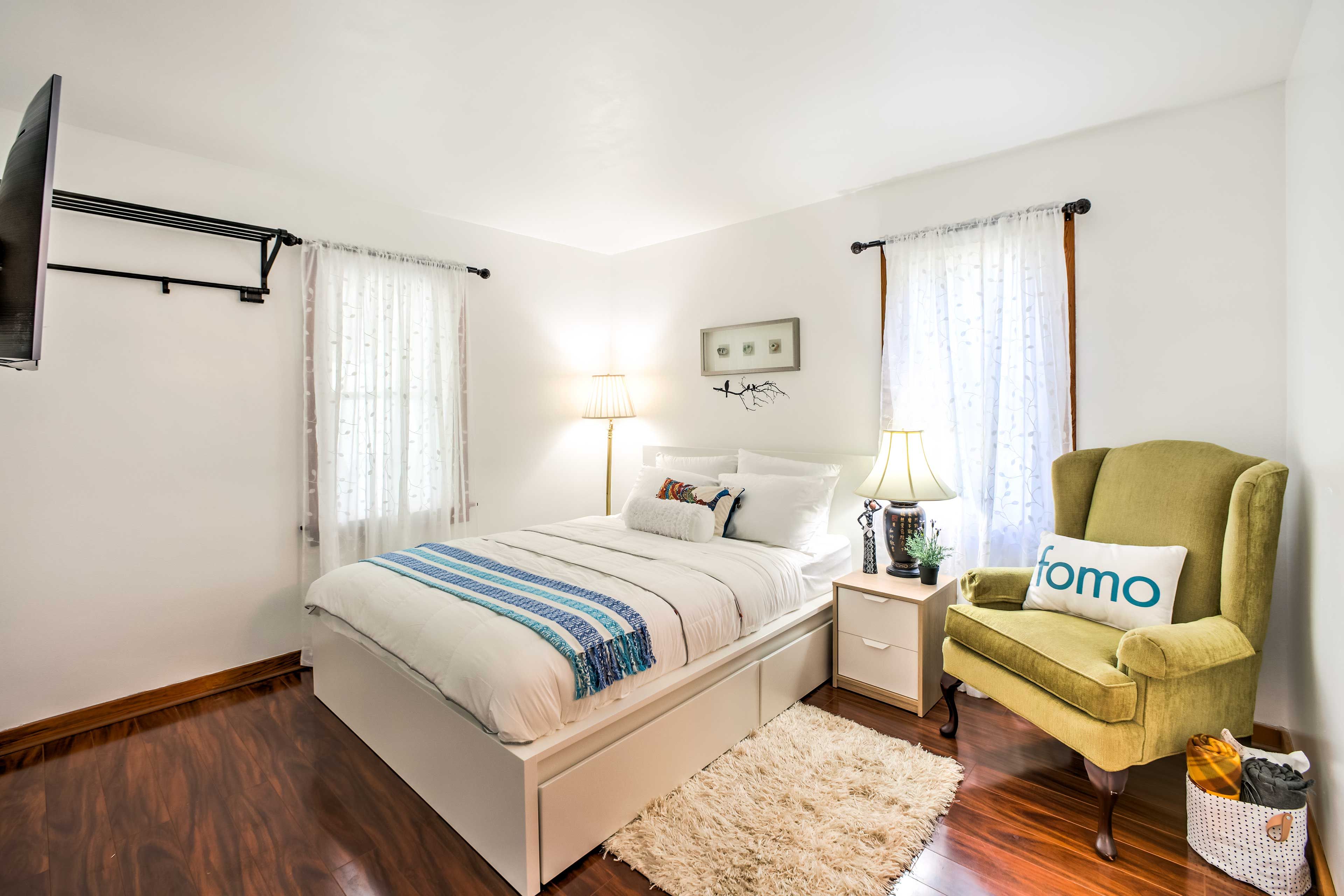 Bedroom 2 | Queen Bed
