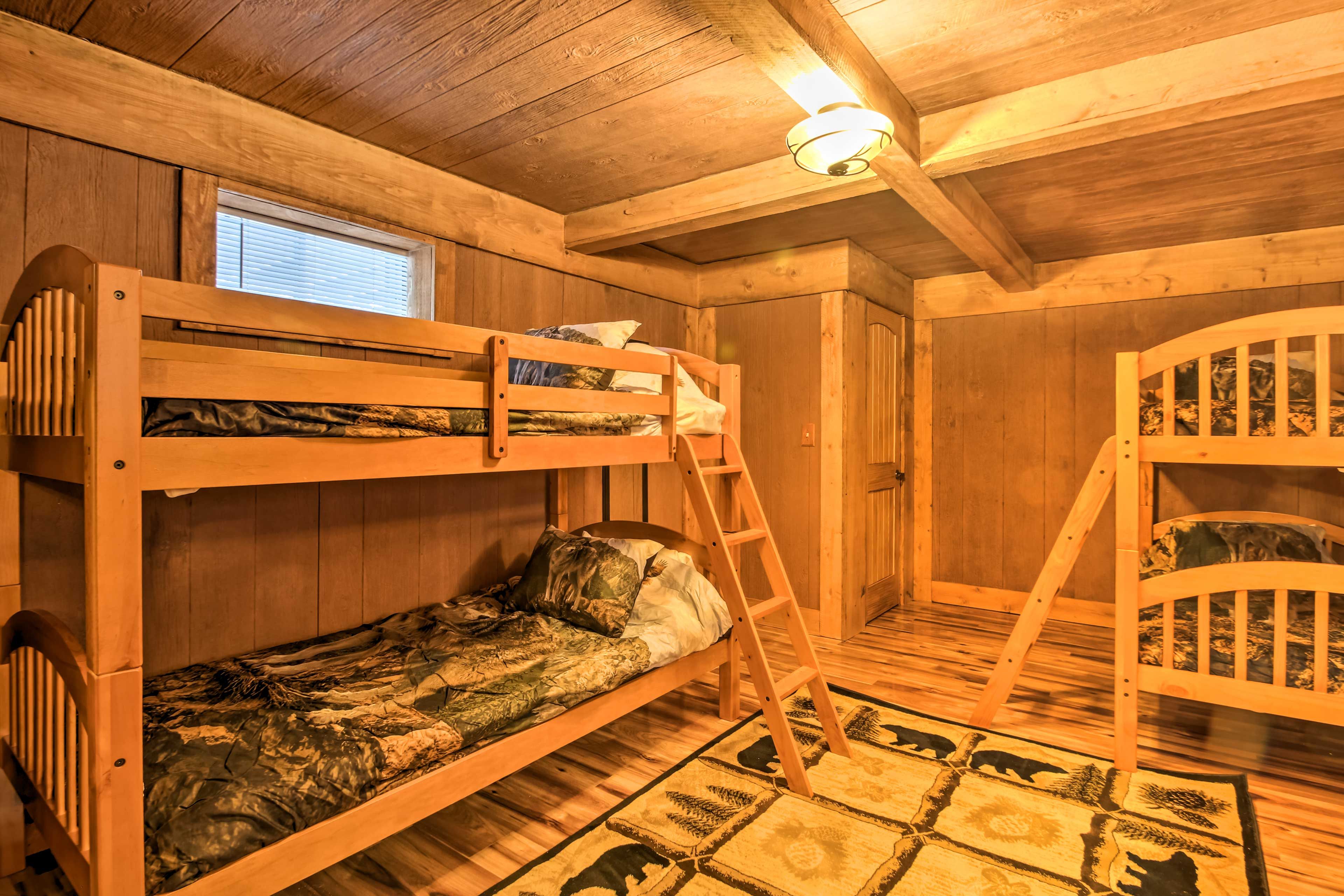 Lower Level | 4 Twin Bunk Beds