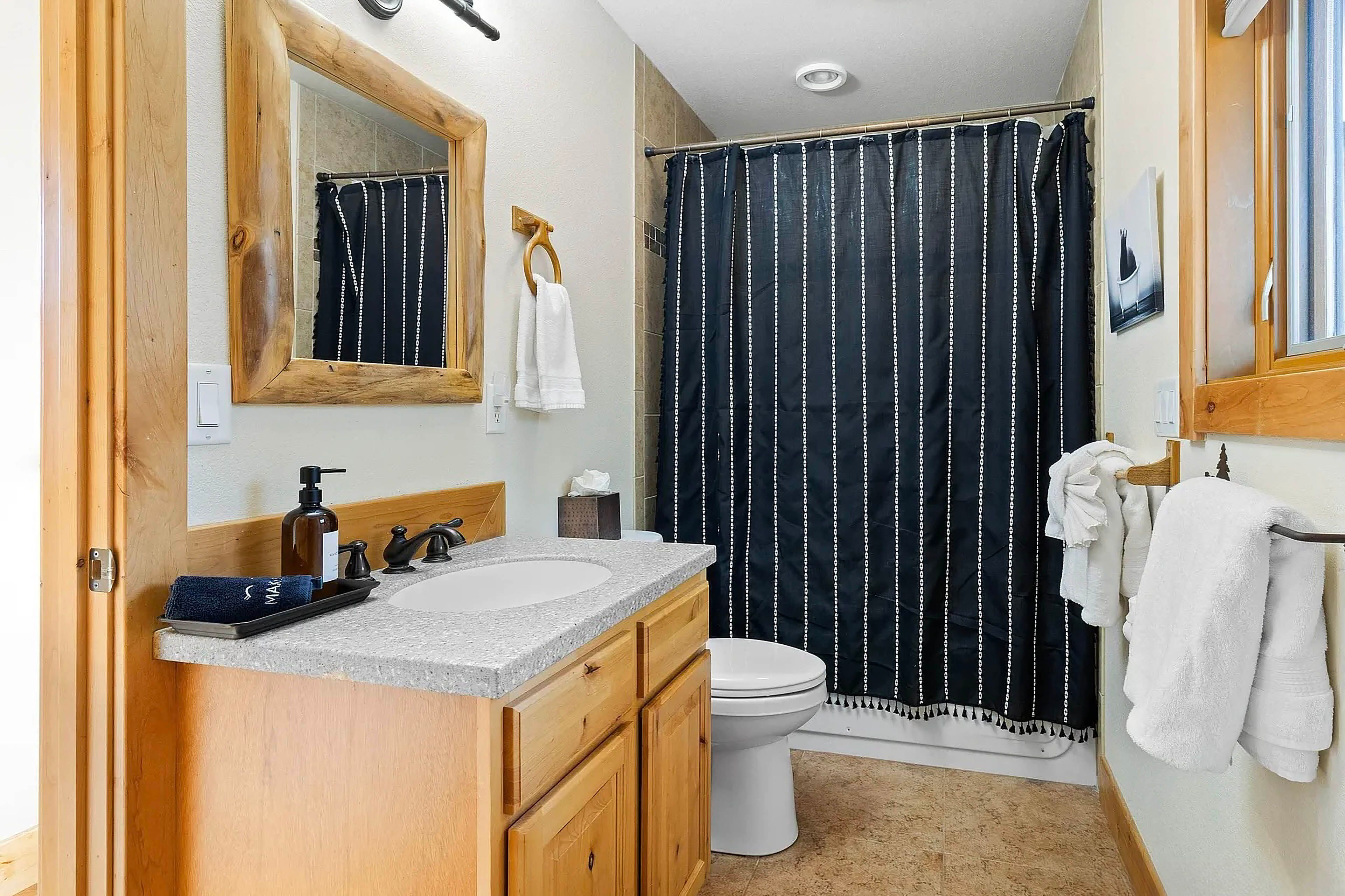 Full Bathroom | 1st Floor