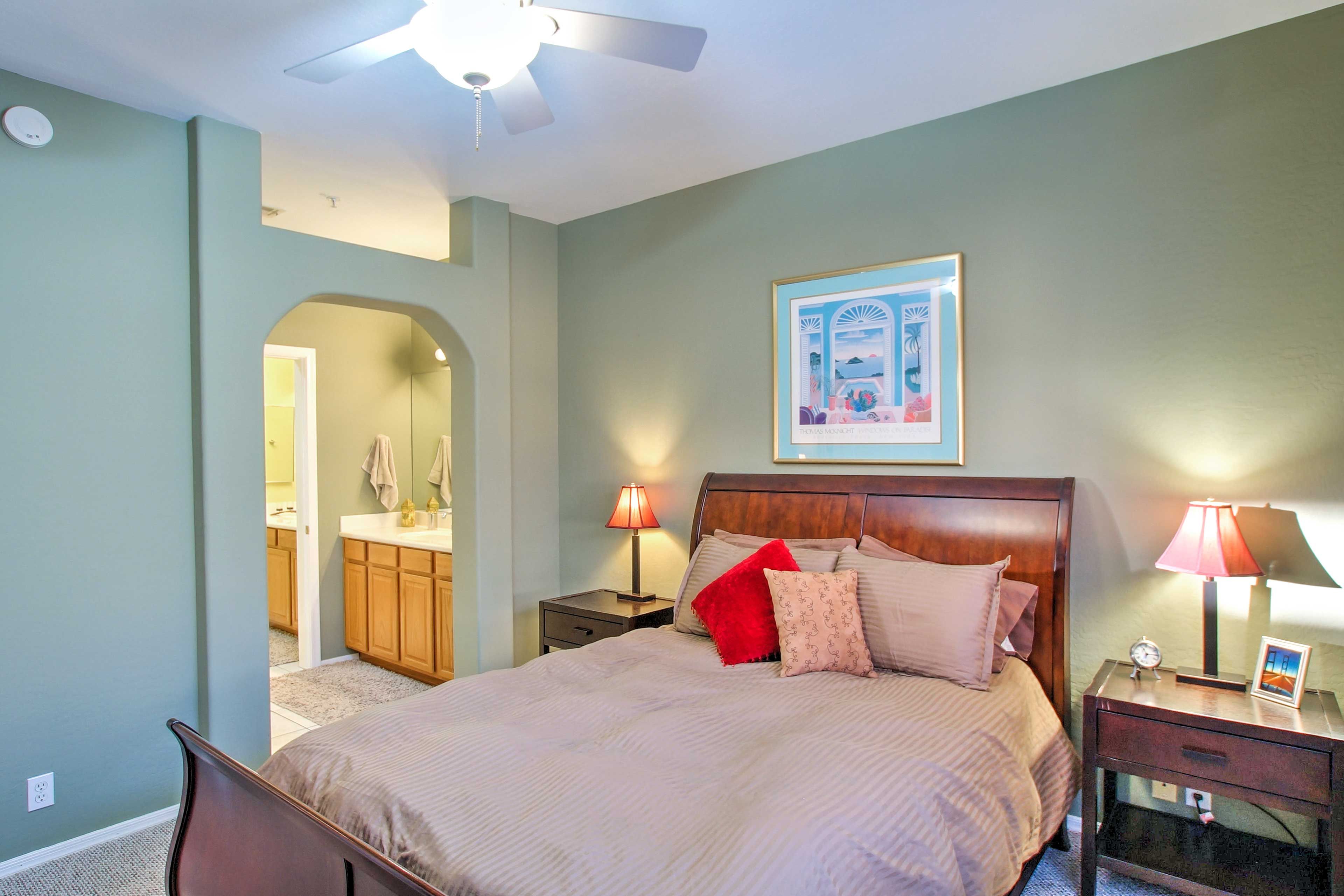 Enjoy a deep night's sleep in the queen bed.