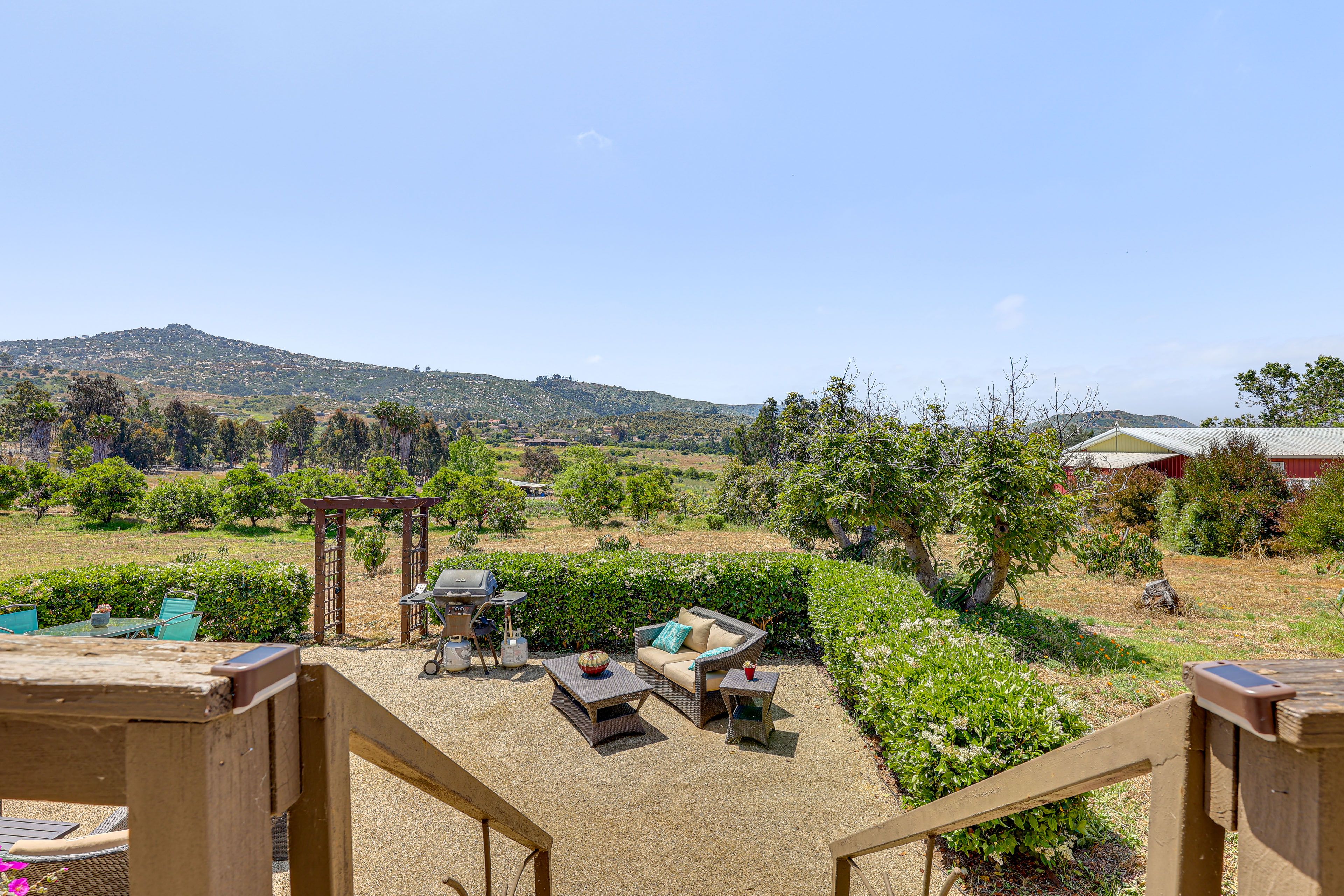 Furnished Yard | Gas Grill | Outdoor Dining Area