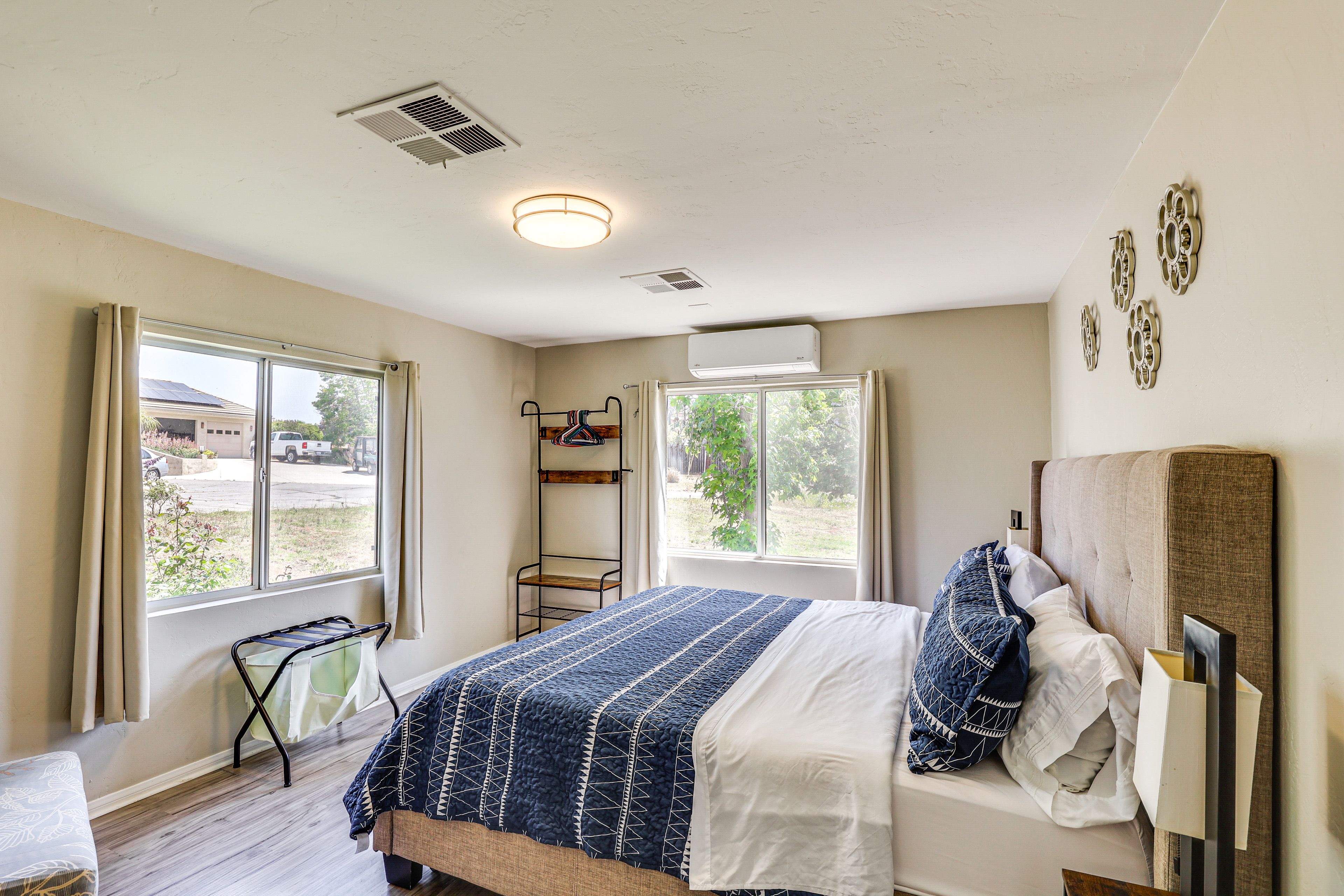 Bedroom 1 | King Bed | Linens Provided
