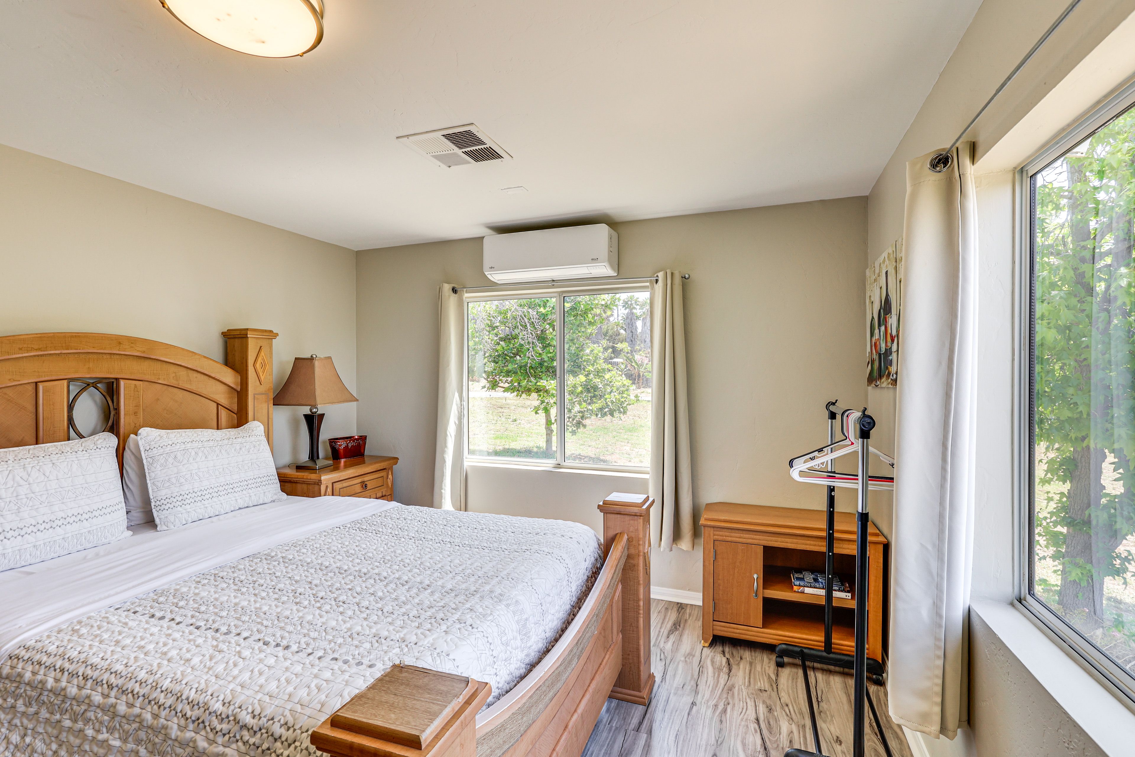Bedroom 2 | Queen Bed