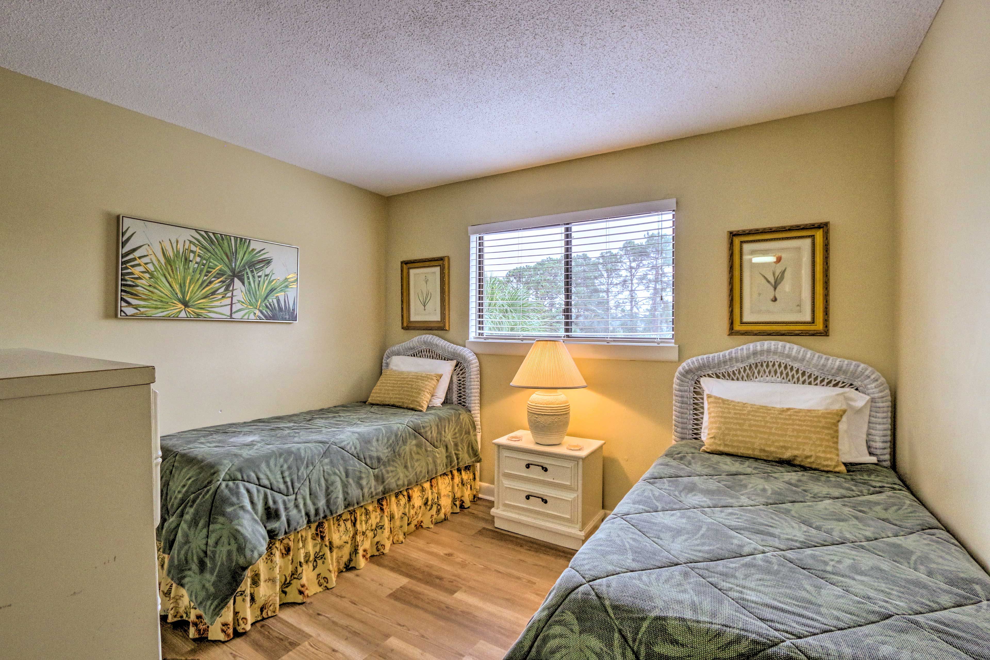 Bedroom 2 | 2 Twin Beds