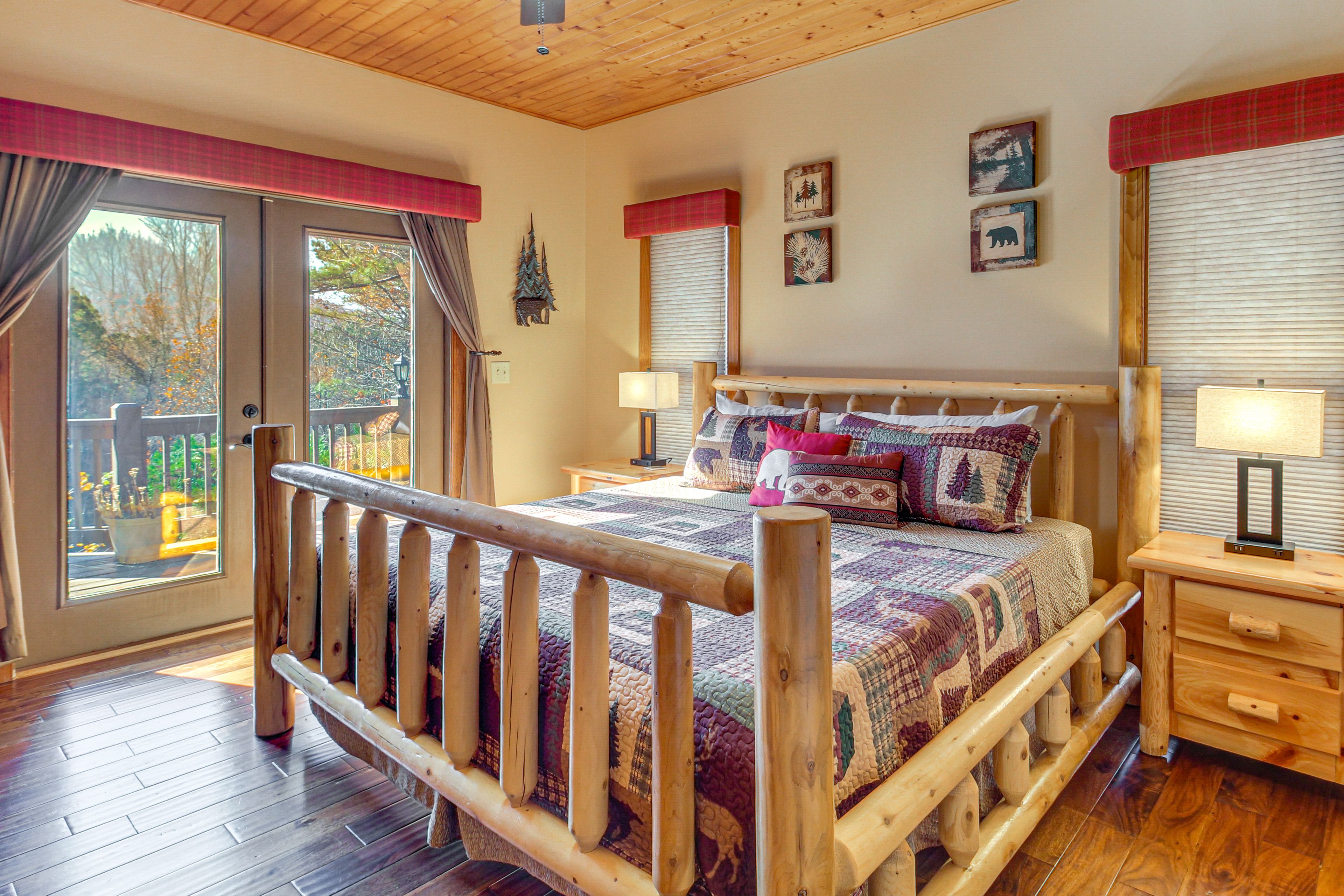 Bedroom 1 | 1st Floor | King Bed | En-Suite Bathroom | Deck Access