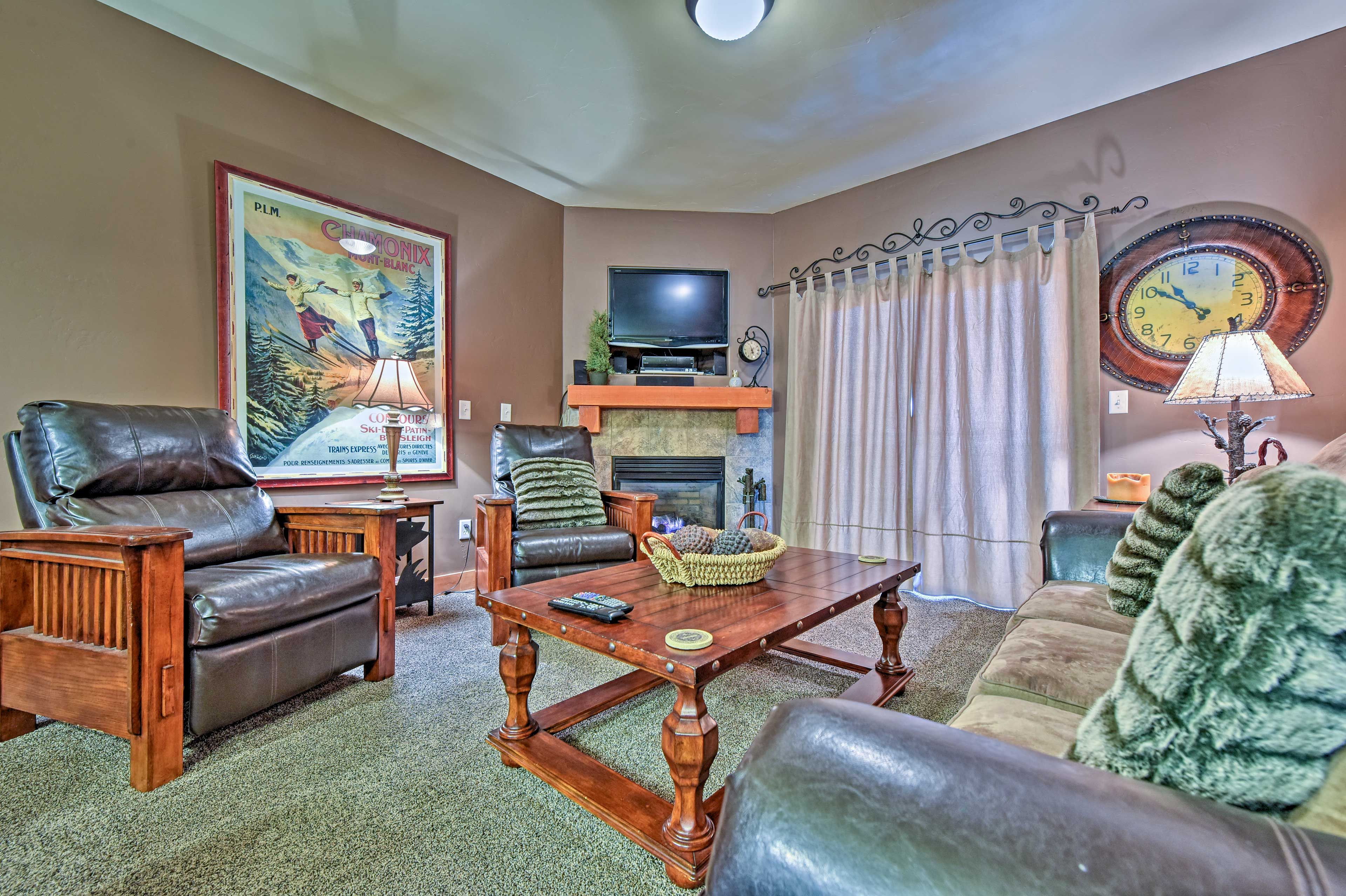 Suitable for up to 6, this condo is the perfect base for your next getaway.