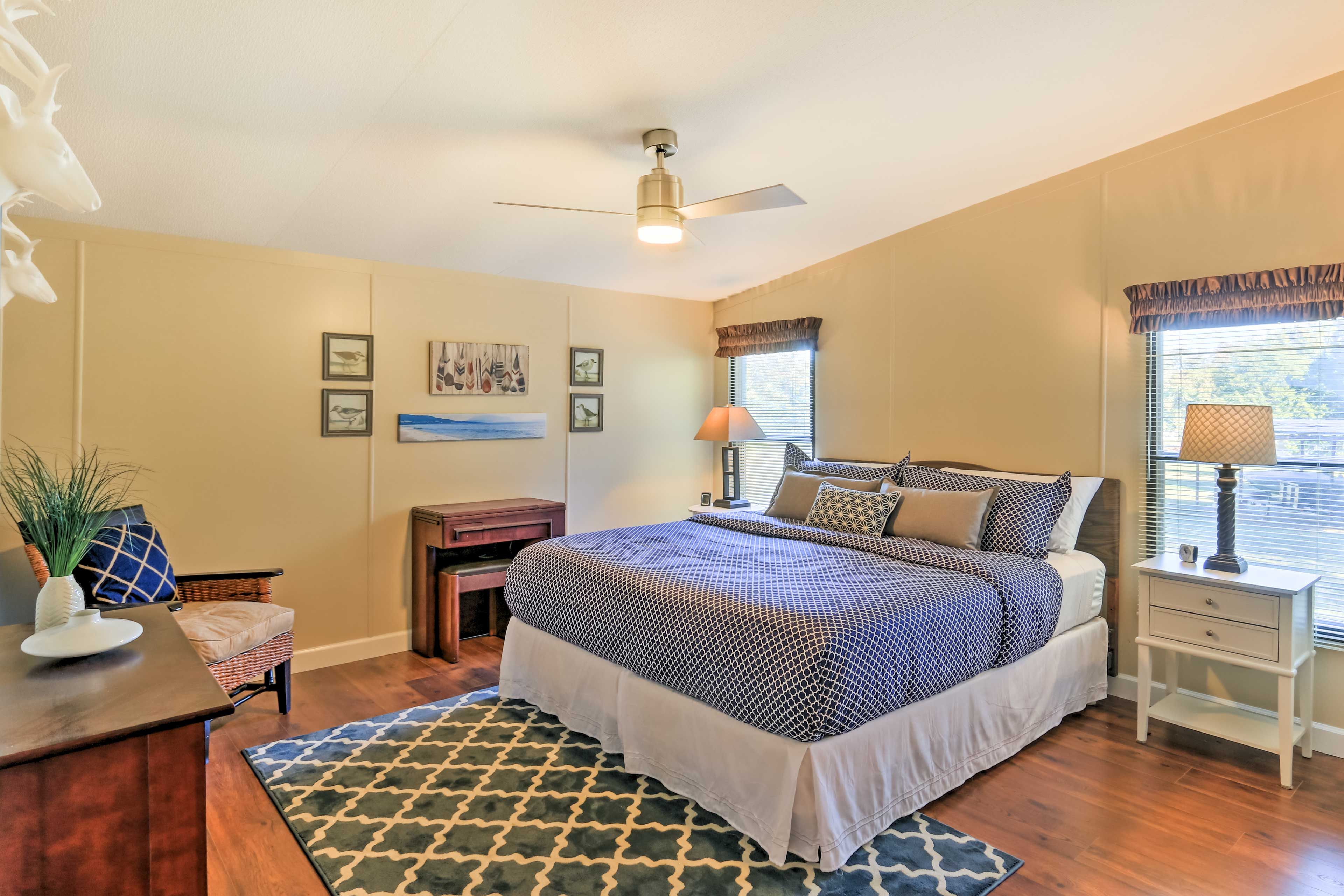 Bedroom 1 | King Bed