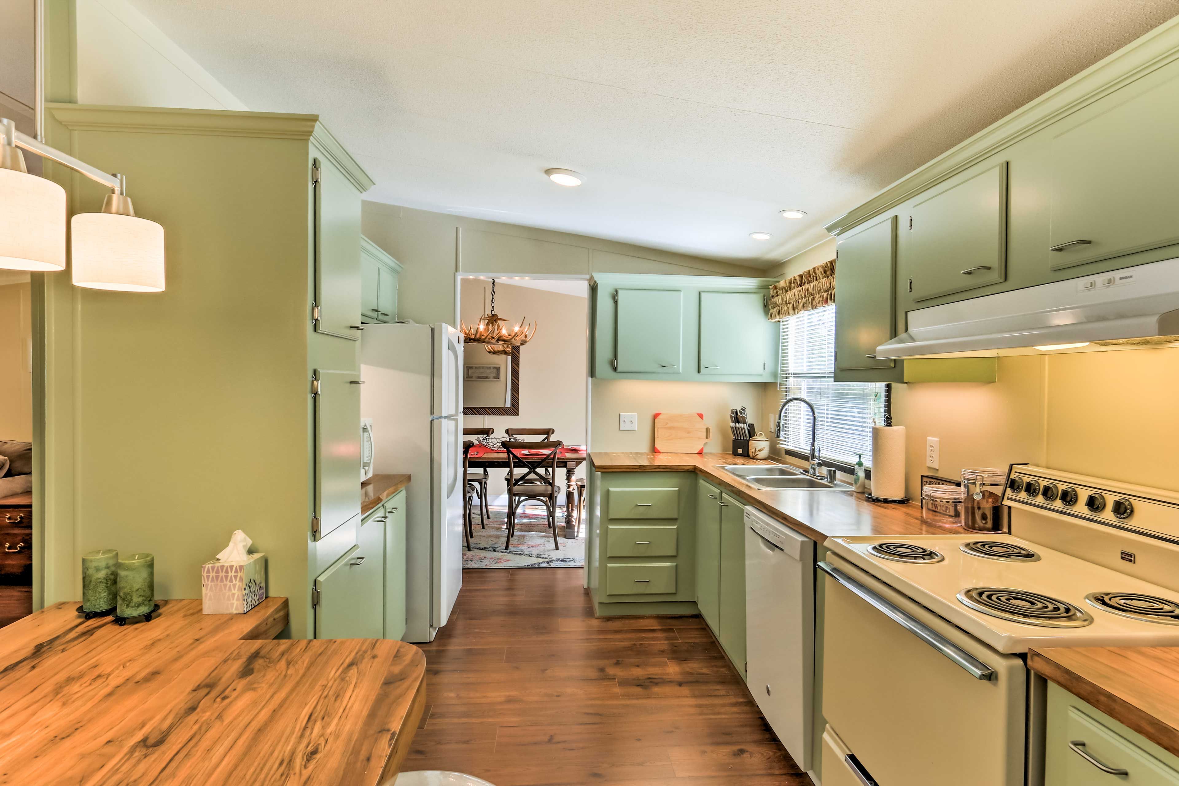 Kitchen | Crockpot | Coffee Maker | Toaster