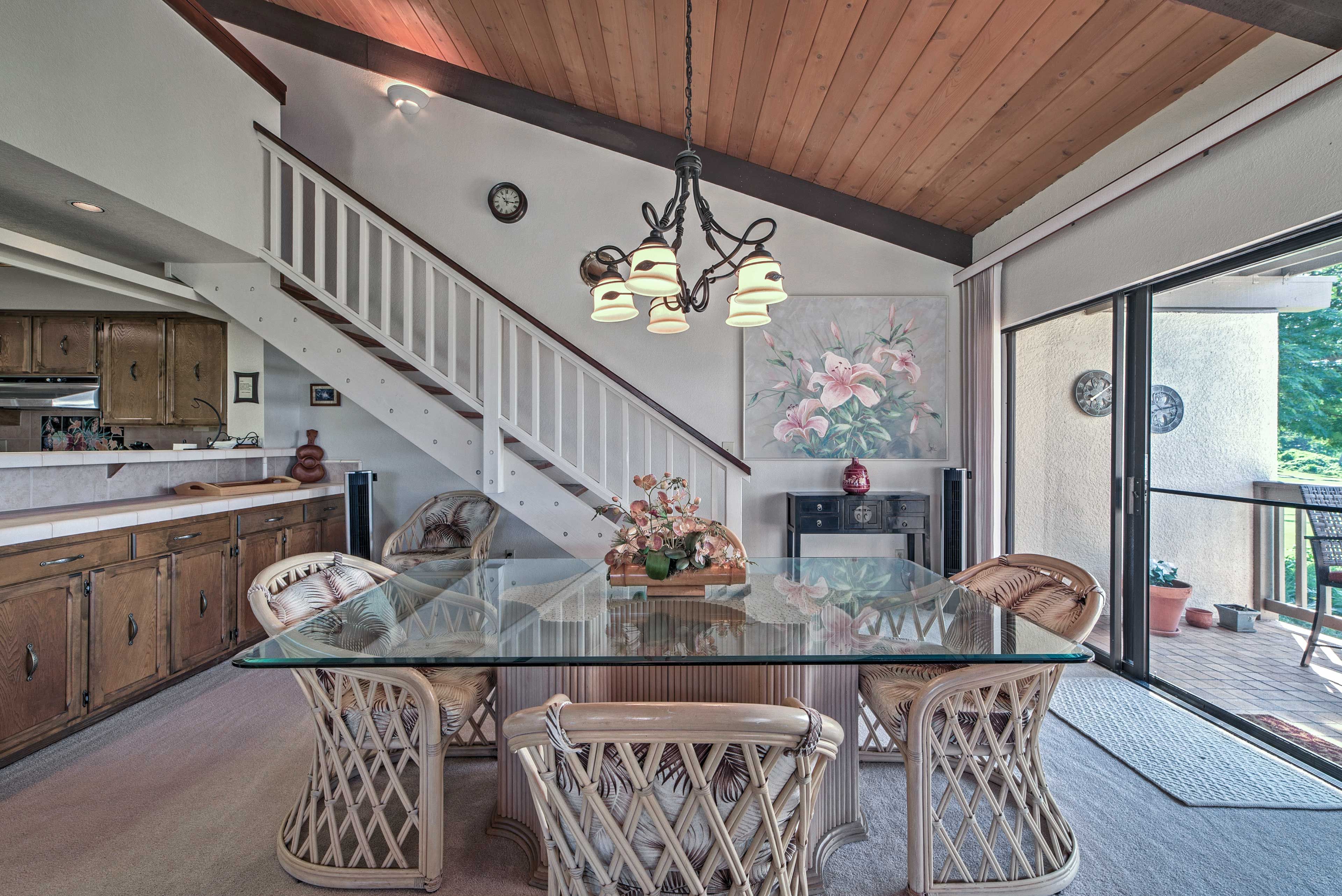 Dining Table | Dishware Provided