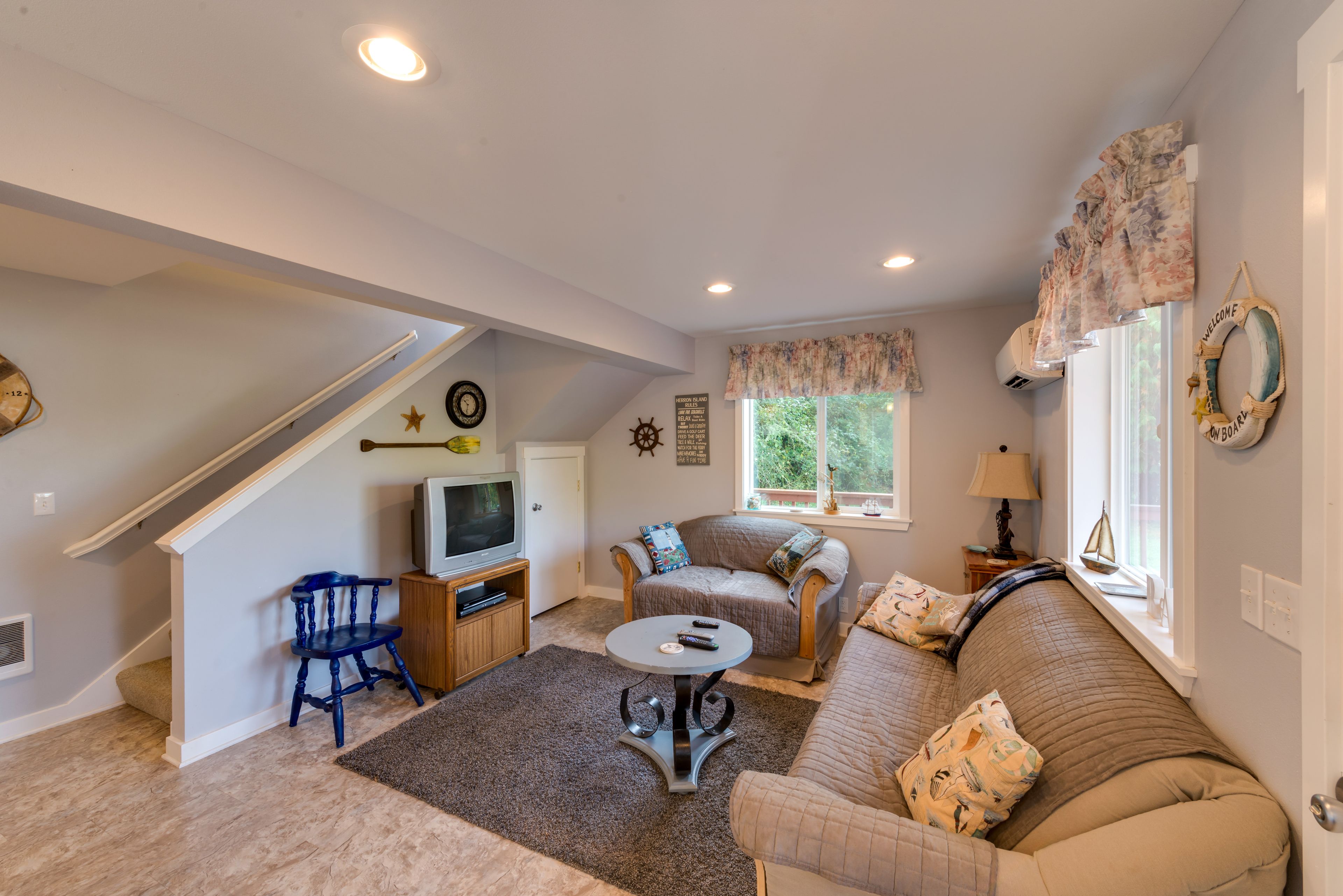 Living Room | Open Floor Plan | Central A/C & Heating | Queen Sleeper Sofa