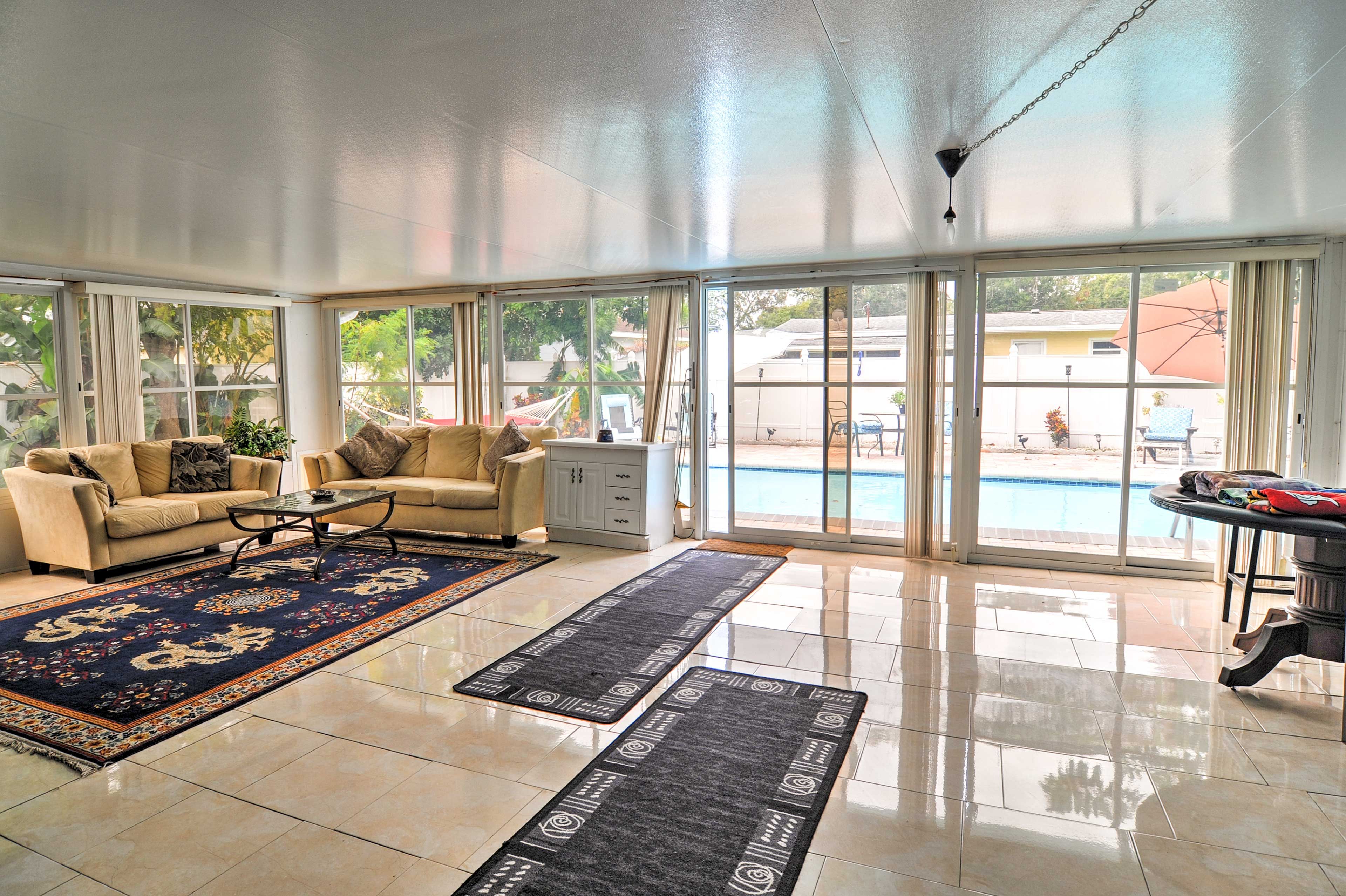 Sunroom | Beach Towels Provided