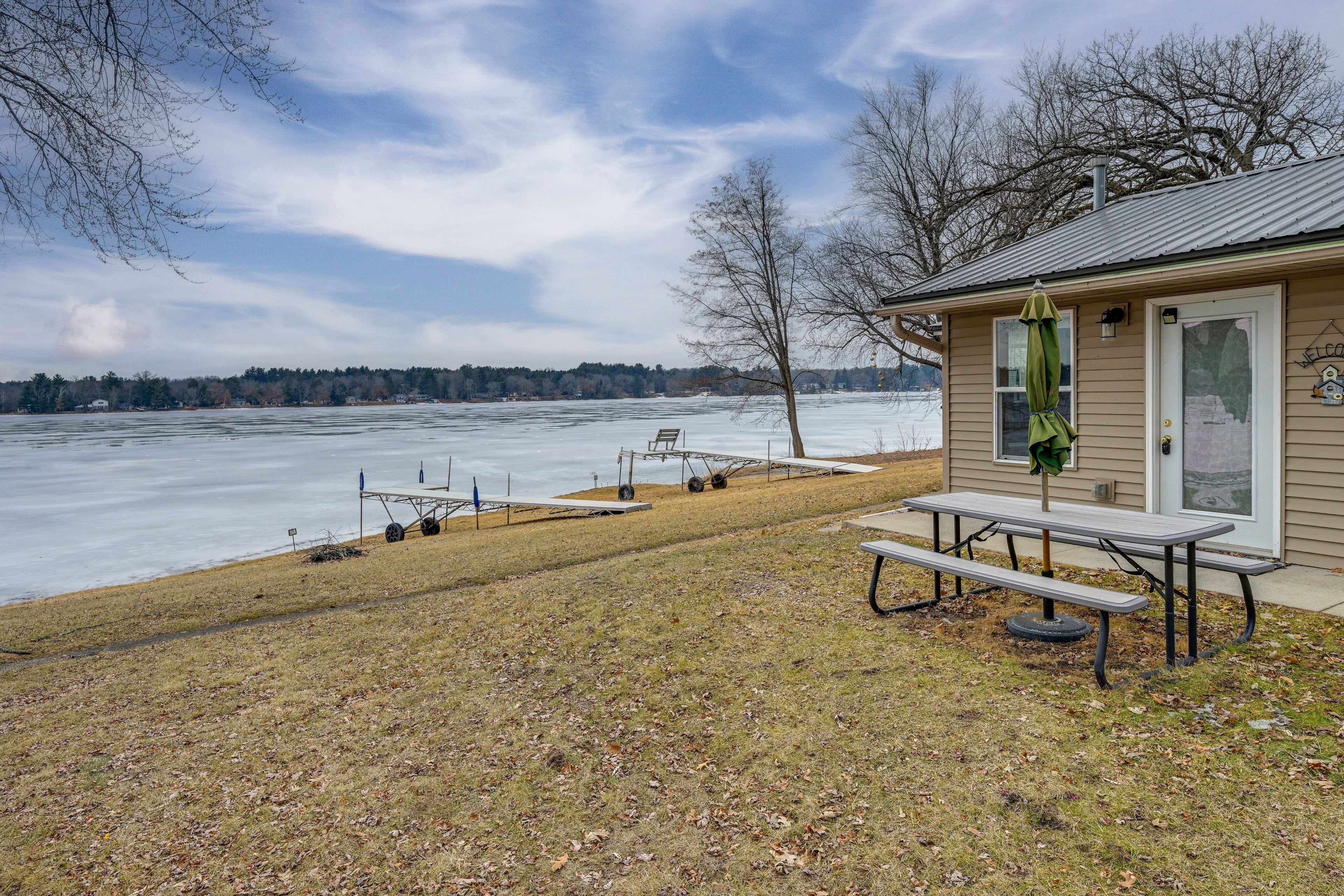 Winter Exterior | Seasonal Dock
