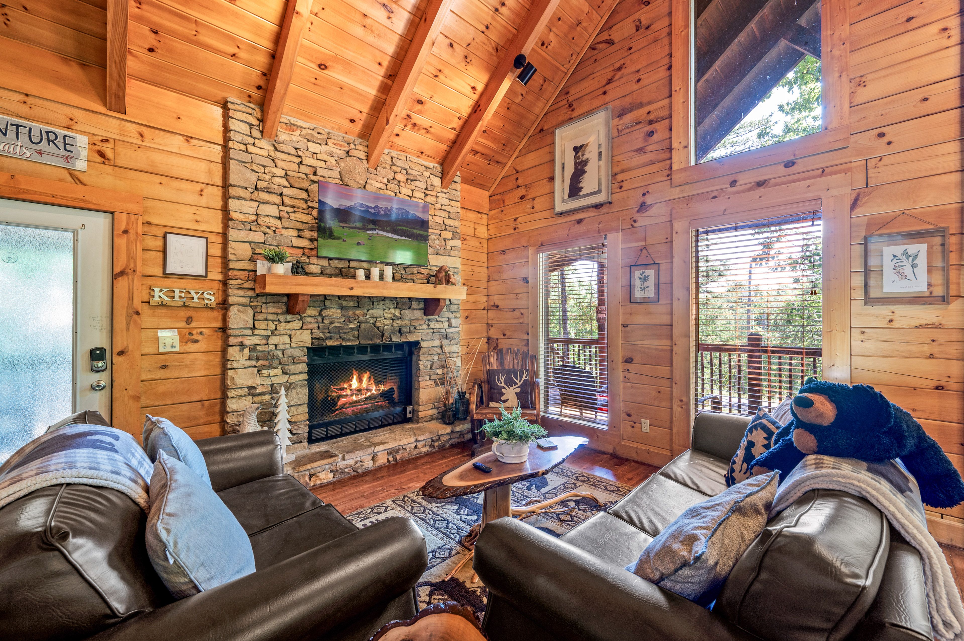 Interior | Open Floor Plan | Free WiFi