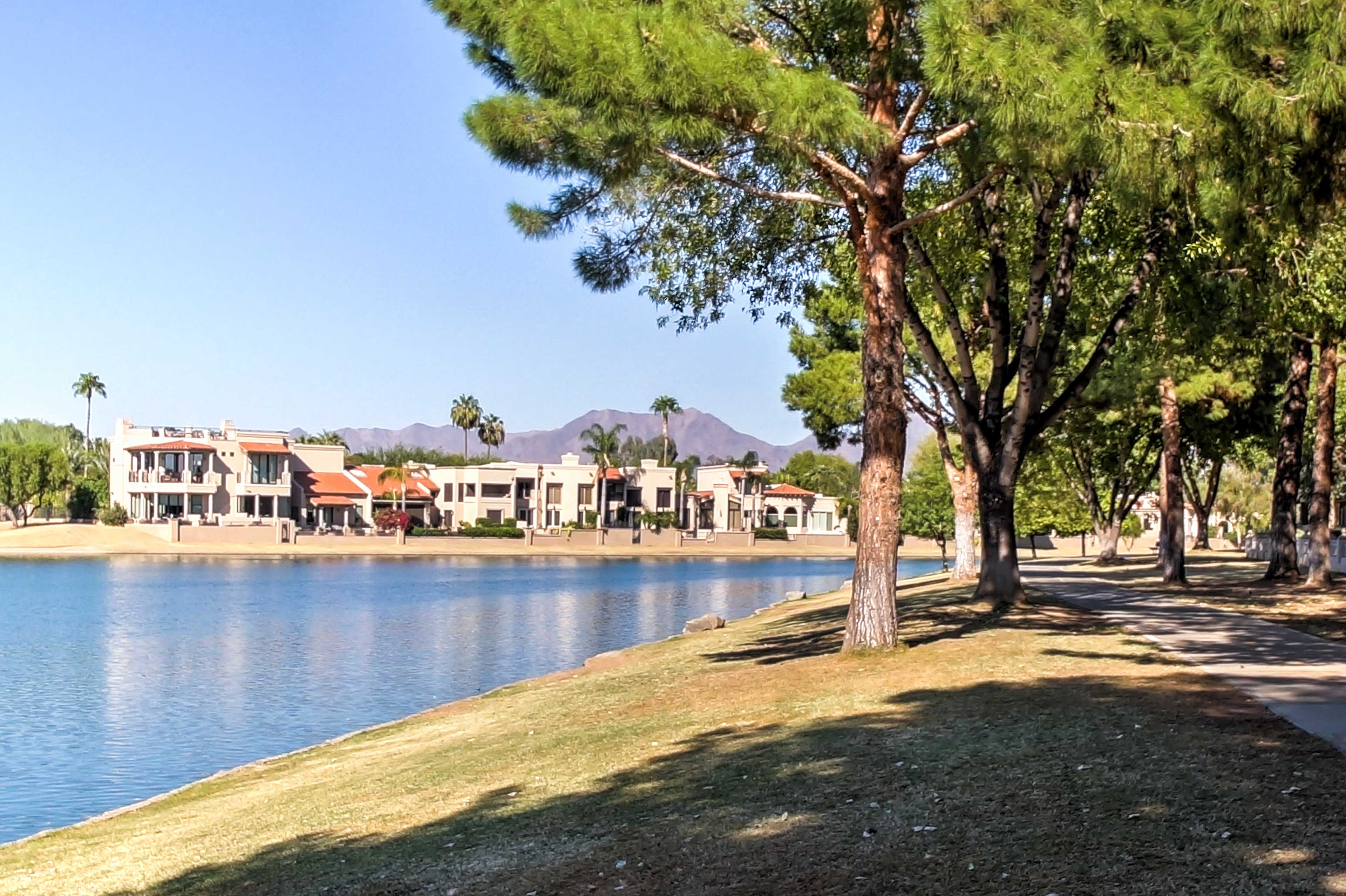 Property Exterior | Lakeside Villas by Marguerite Lake