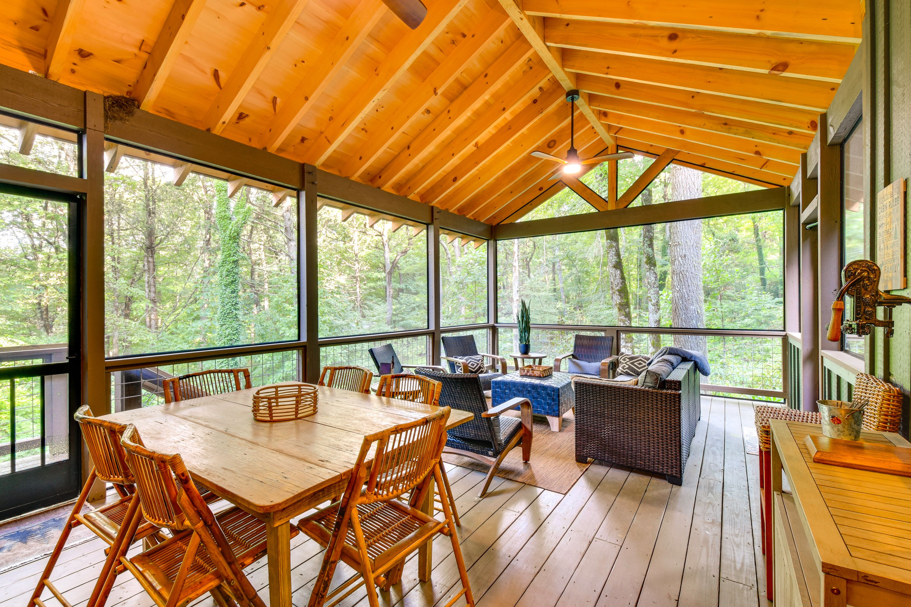 Screened Porch | Outdoor Dining | Smart TV | Forest Views