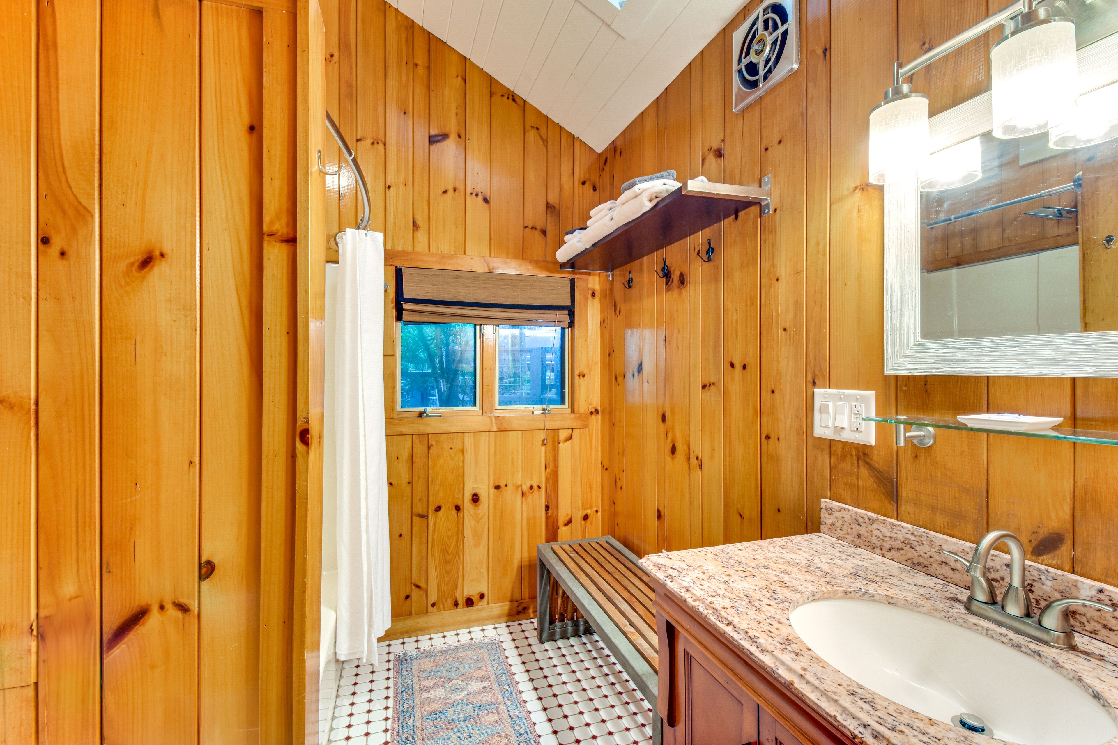 En-Suite Bathroom