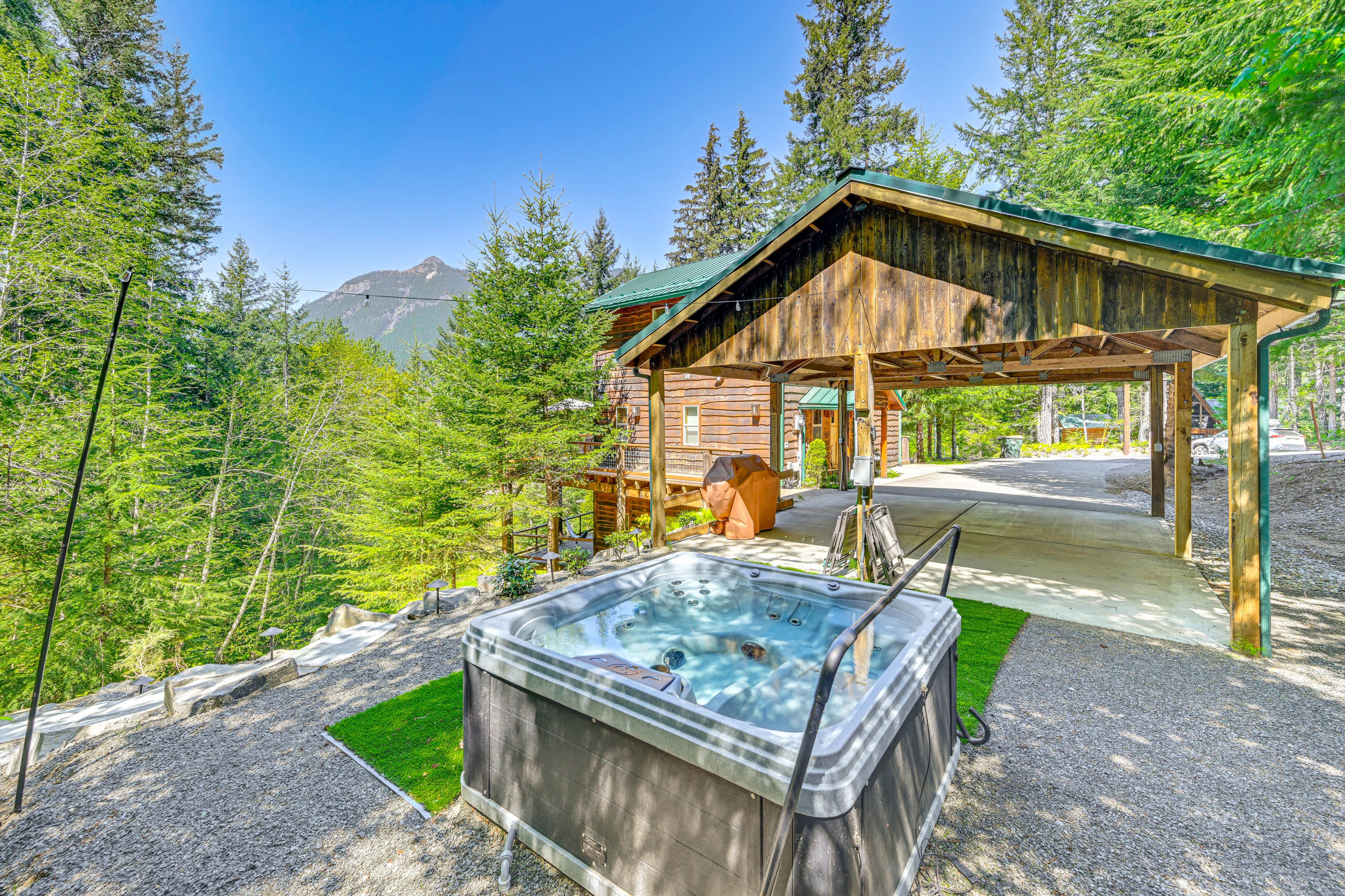 Packwood Vacation Rental | 3BR | 2.5BA | 2,200 Sq Ft | Stairs Required