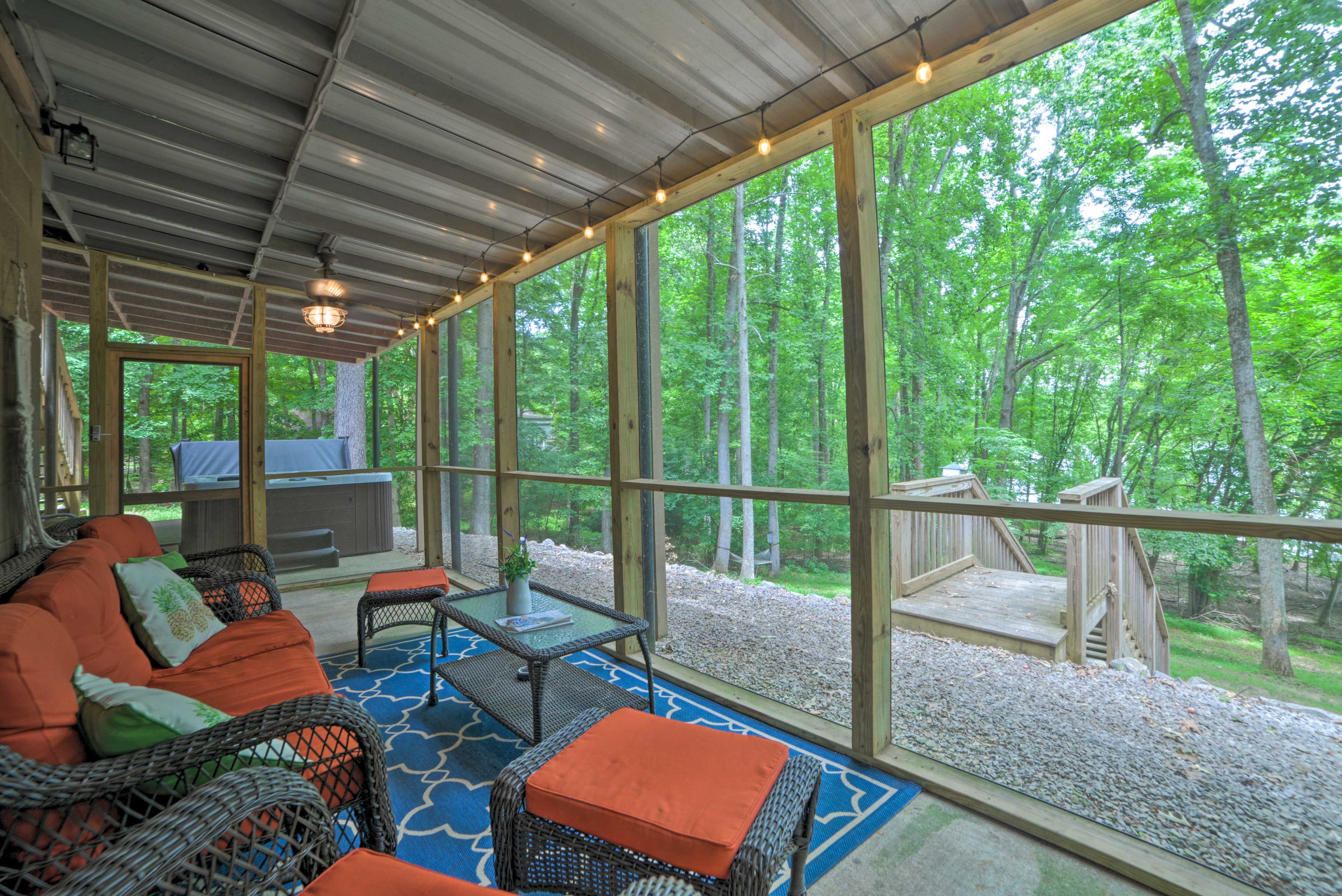 Screened-In Porch