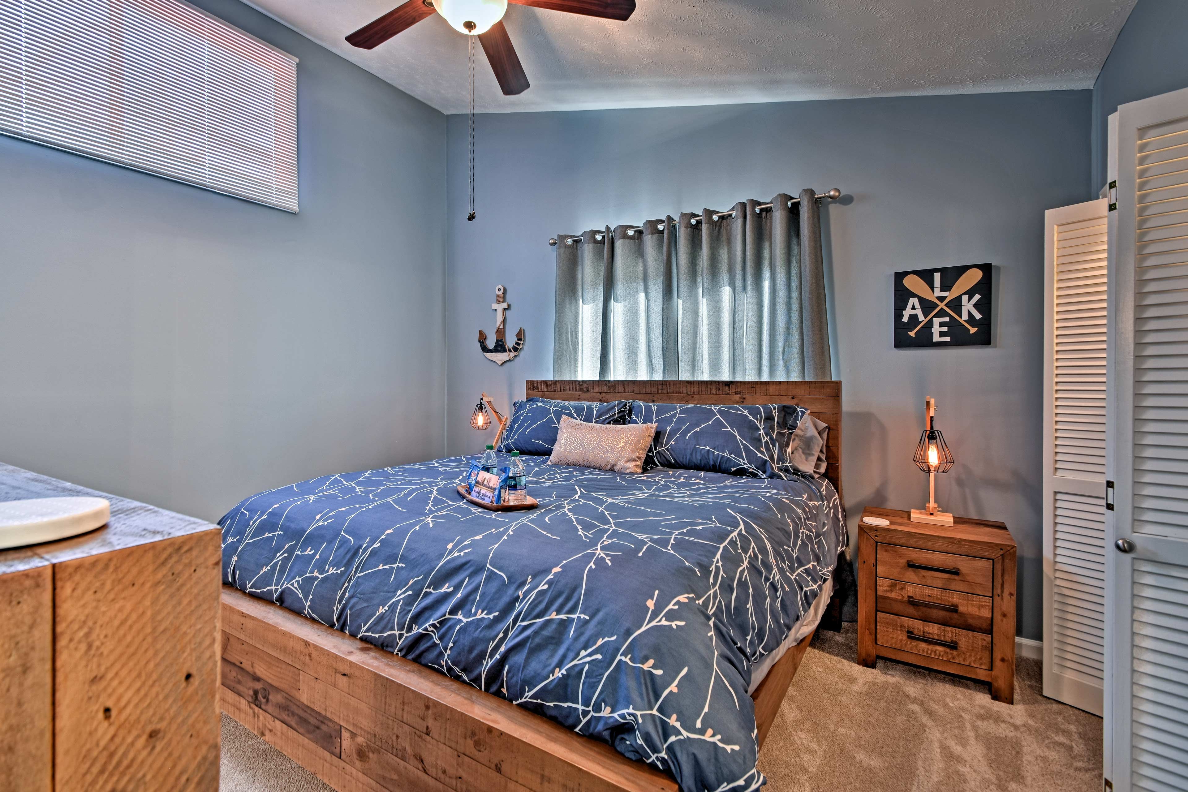 Bedroom 1 | King Bed