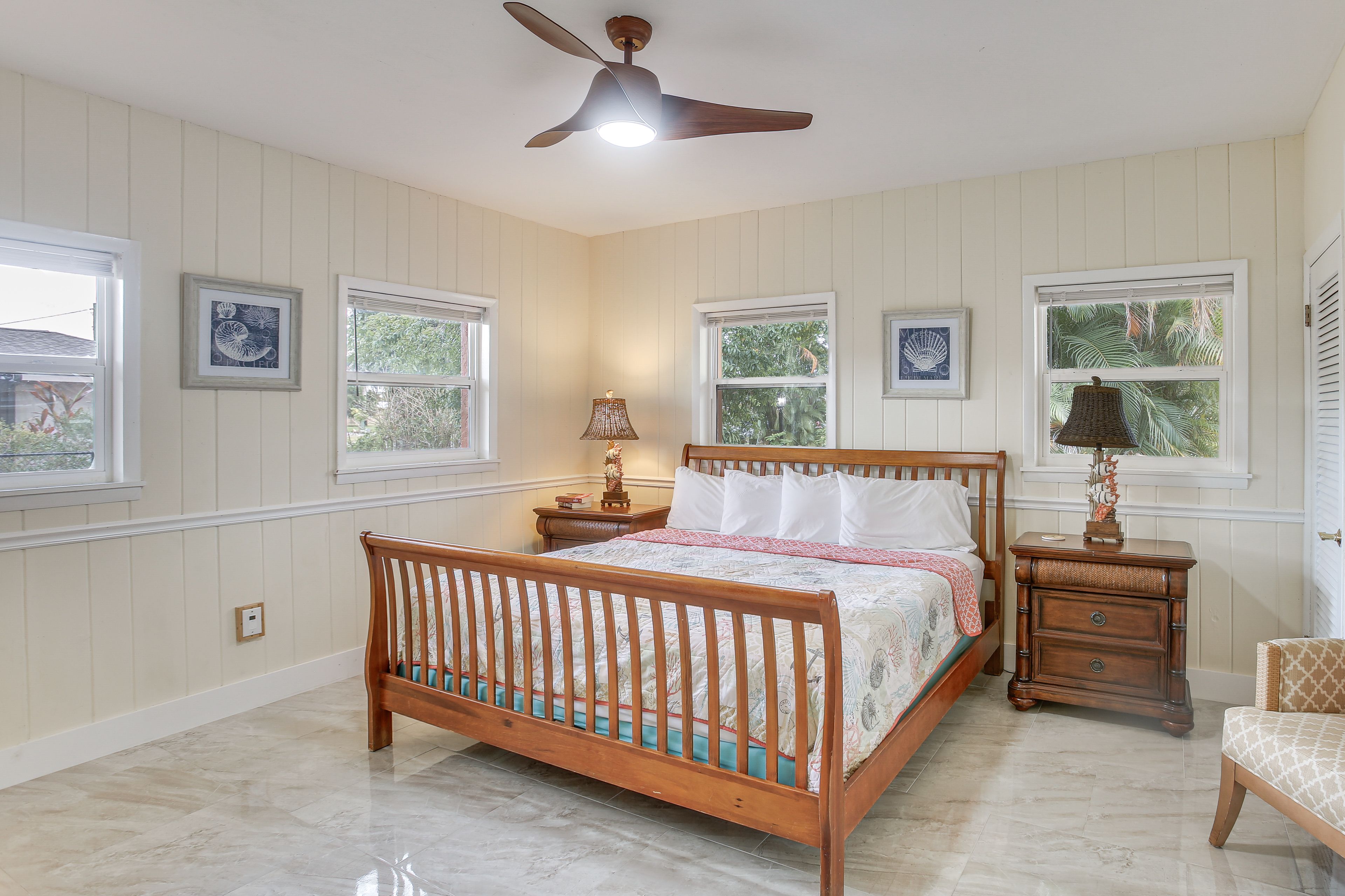 Bedroom 2 | King Bed | En-Suite Bathroom