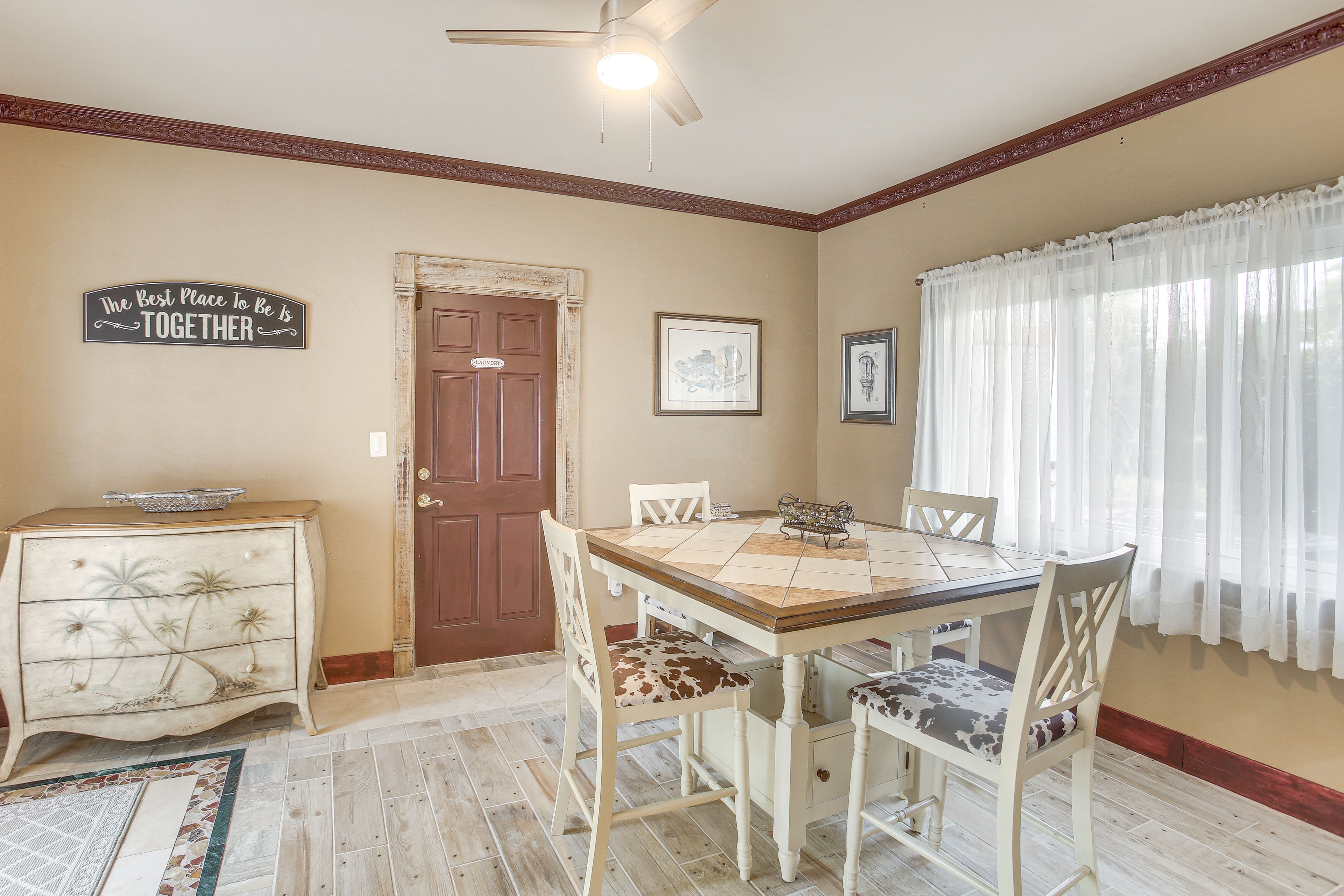 Additional Dining Area