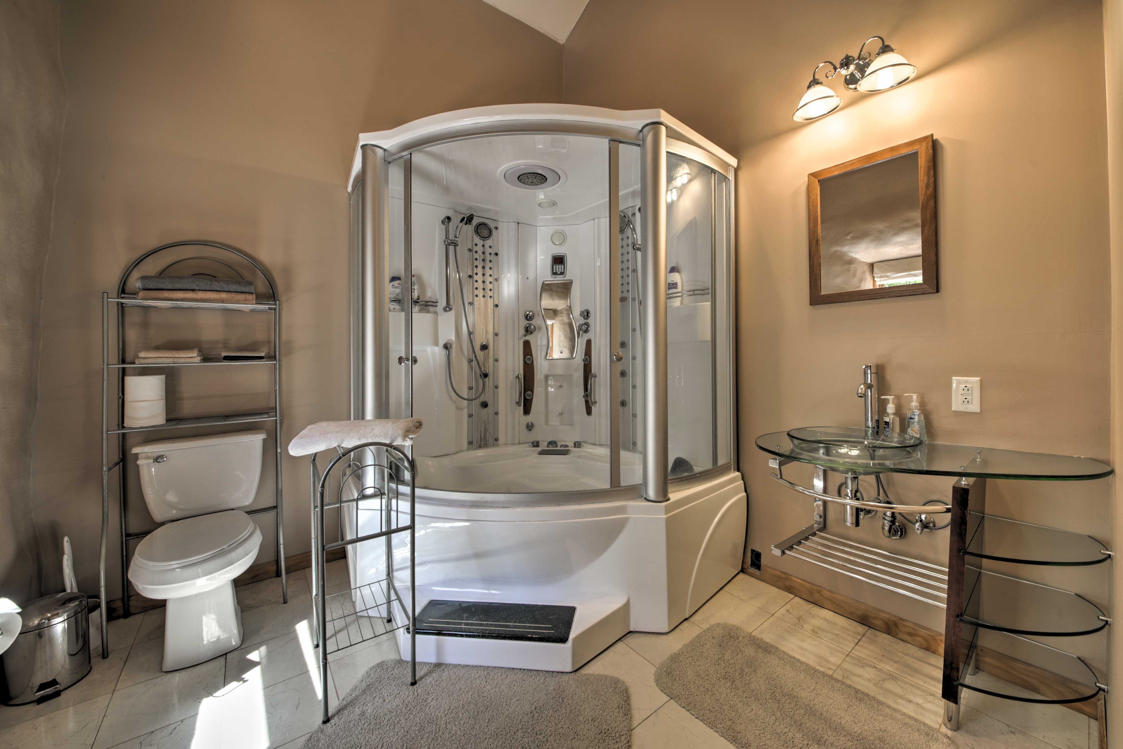 En-Suite Bathroom