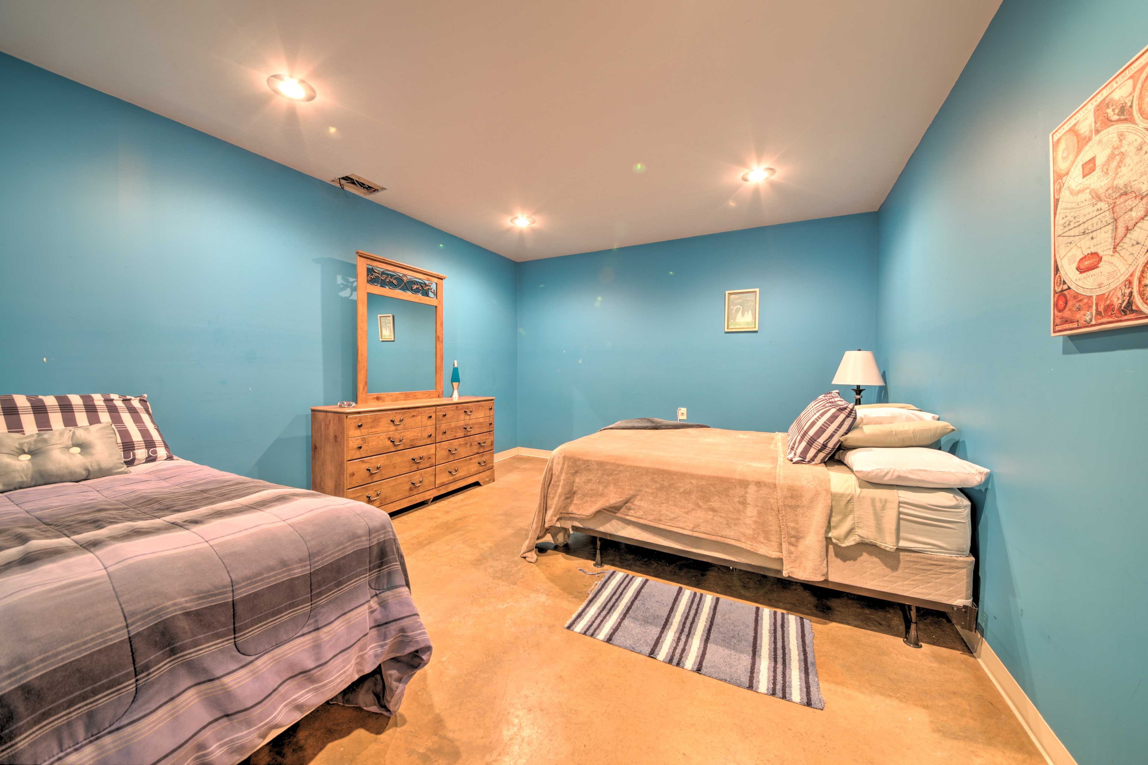 Bedroom 3 | Queen Bed, Twin Bed