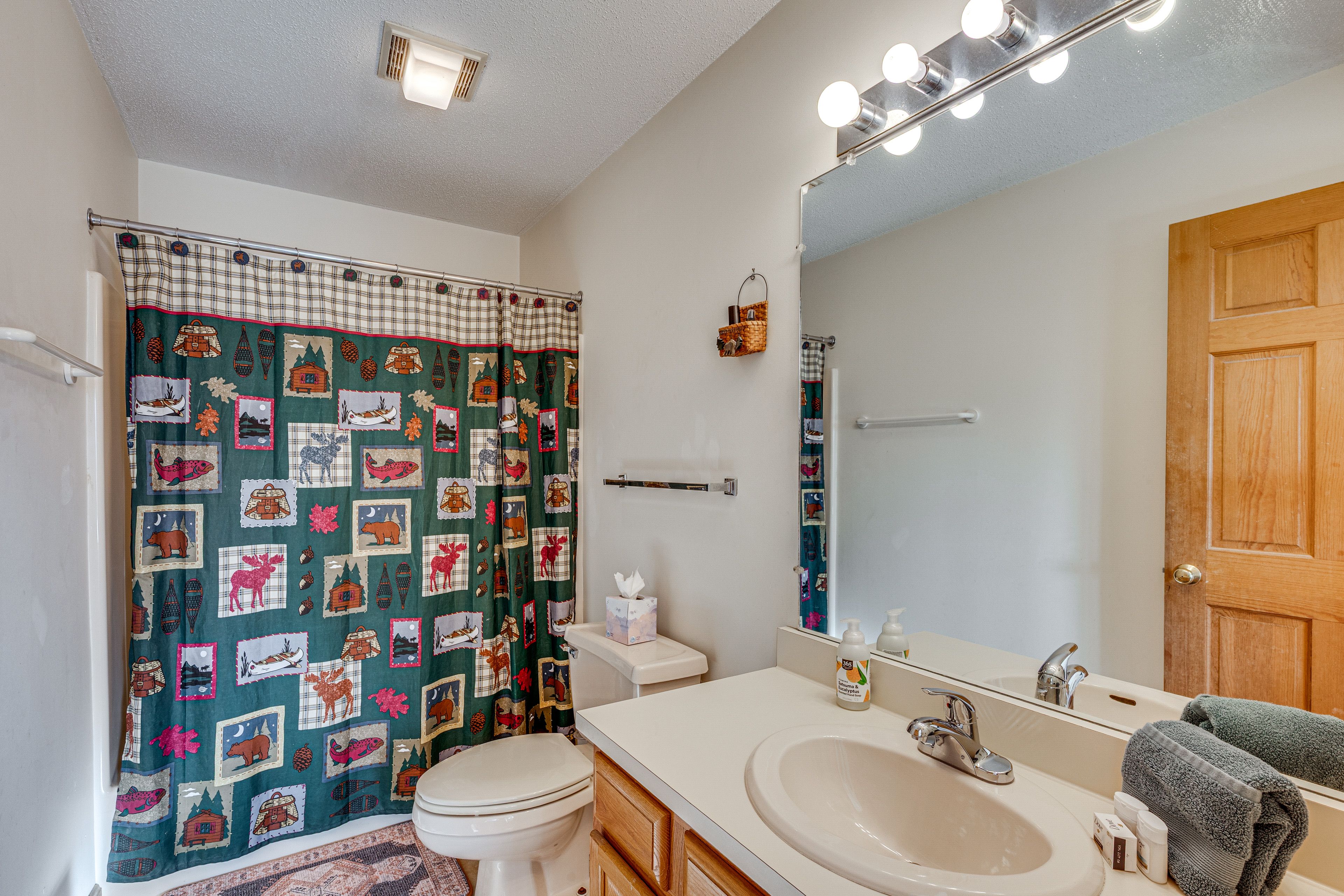 Bathroom | Towels Provided