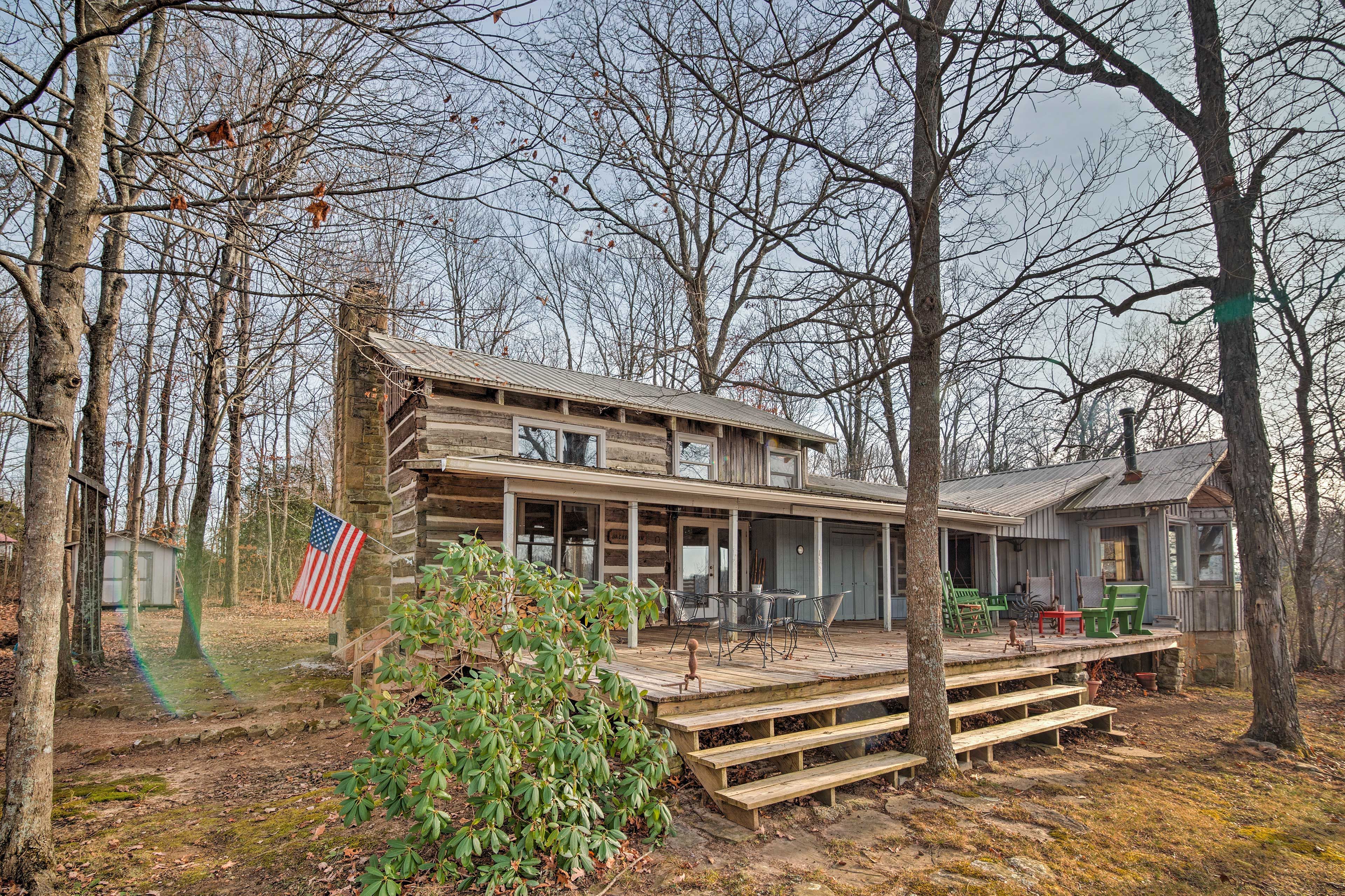 Beersheba Springs Vacation Rental | 3BR | 3BA | 1,800 Sq Ft | Stairs Required