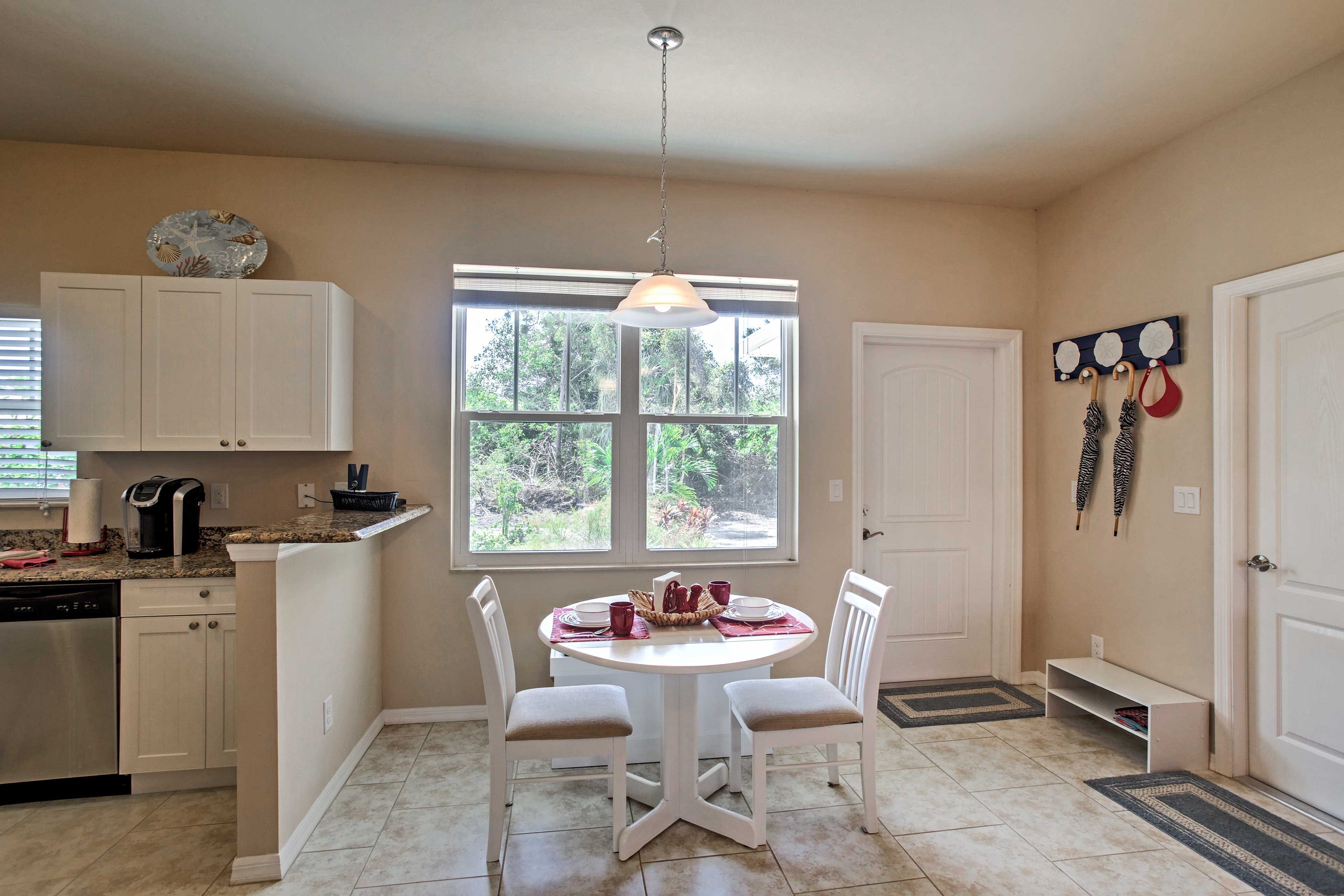 Dining Area | Dishware & Flatware