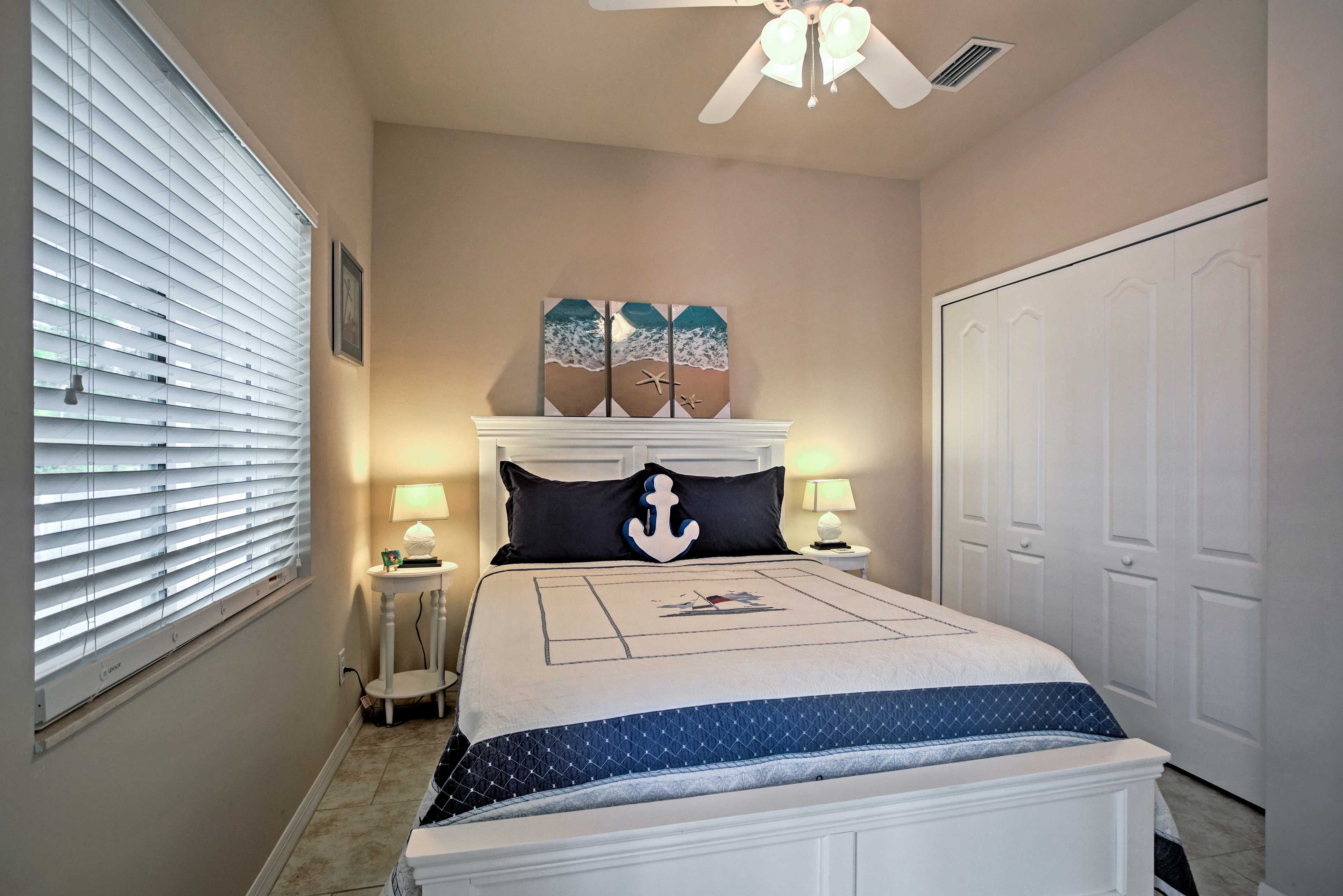 Bedroom 2 | Queen Bed