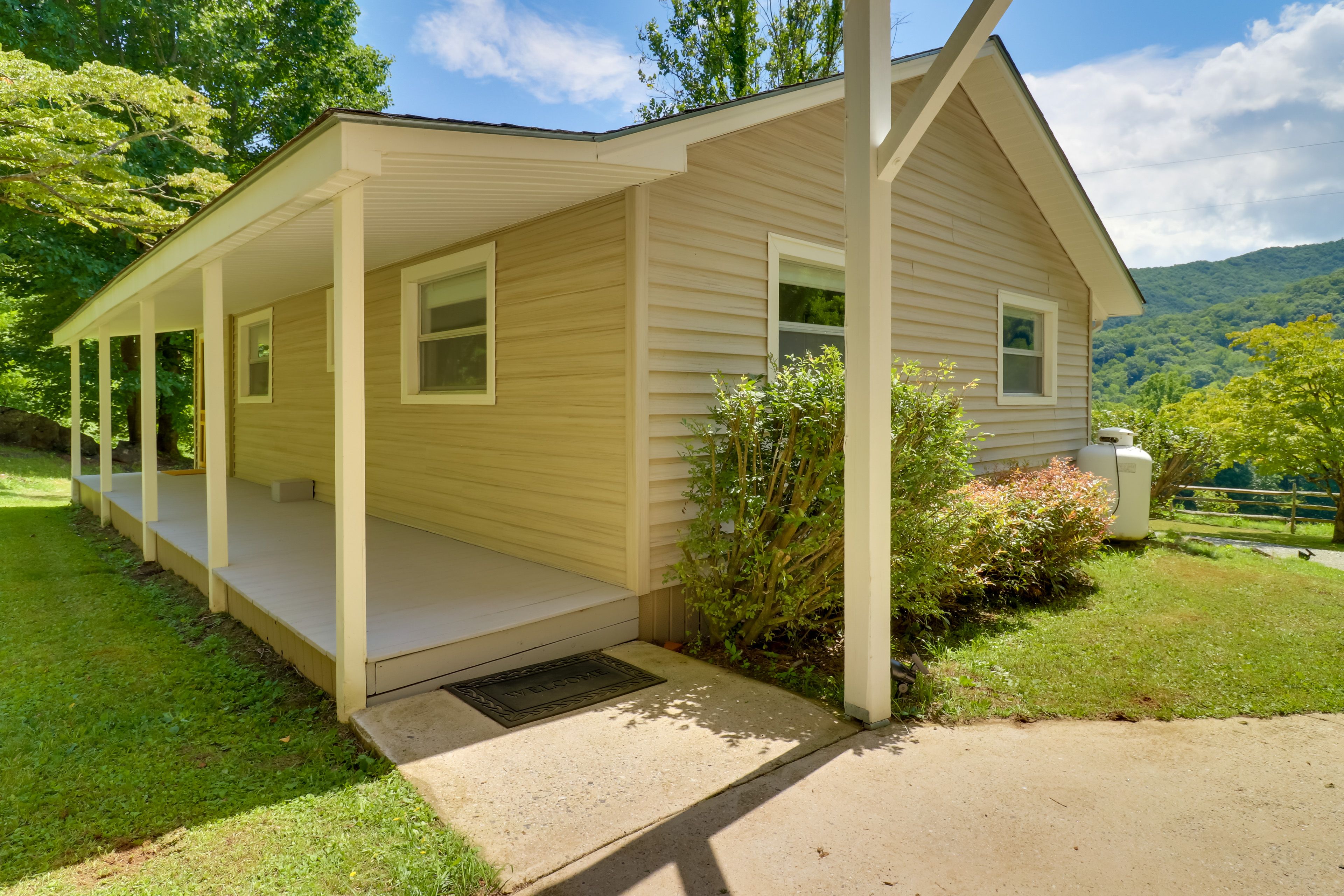 Home Exterior | On-Site Parking