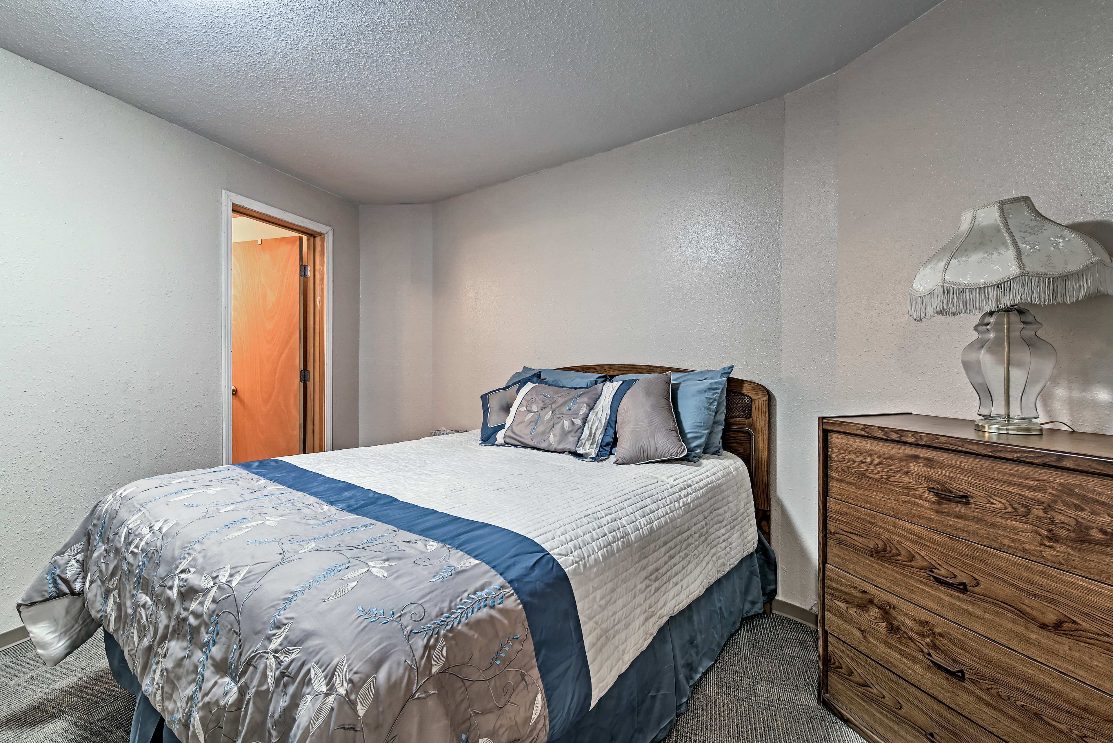 Sleep will come easy in this cozy bed.