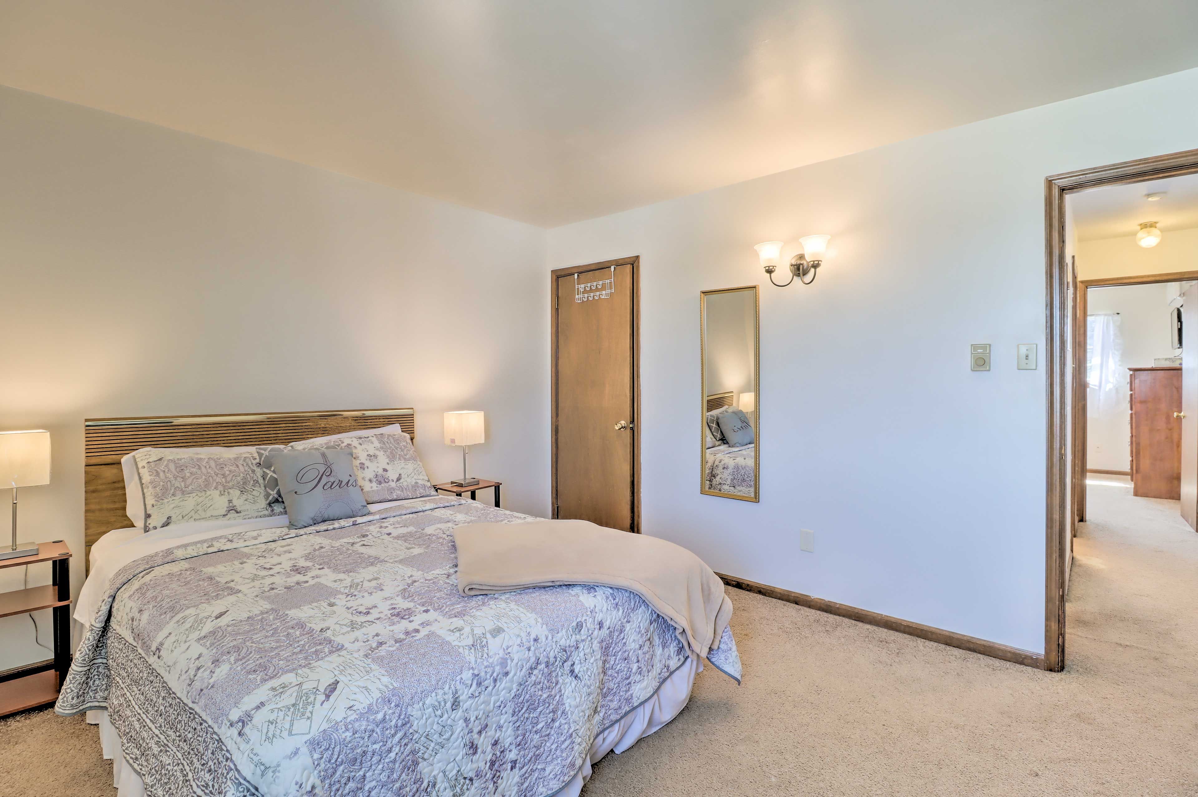 Bedroom 1 | Linens Provided