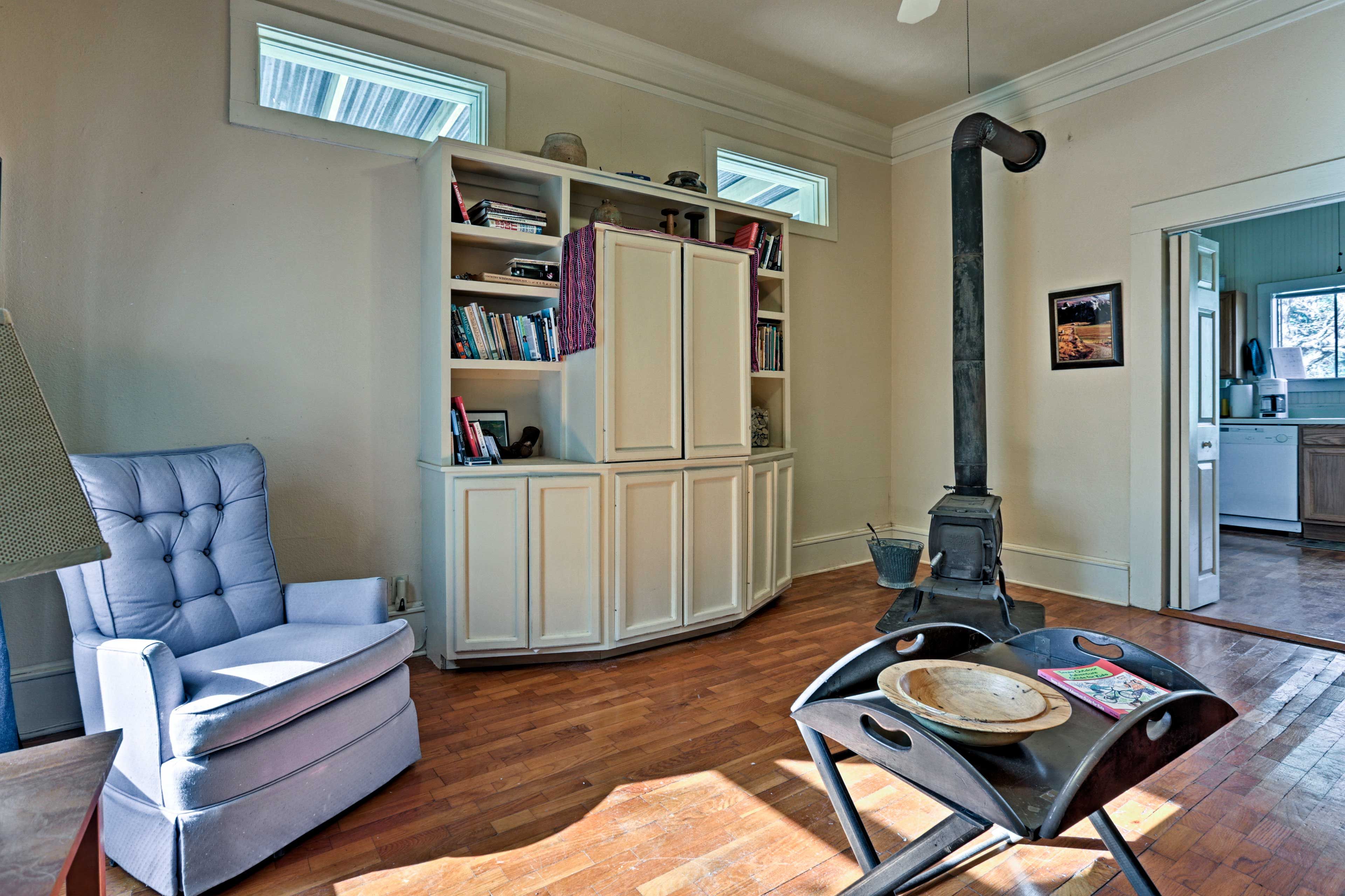 The home features 2 bedrooms and 1 bathroom.