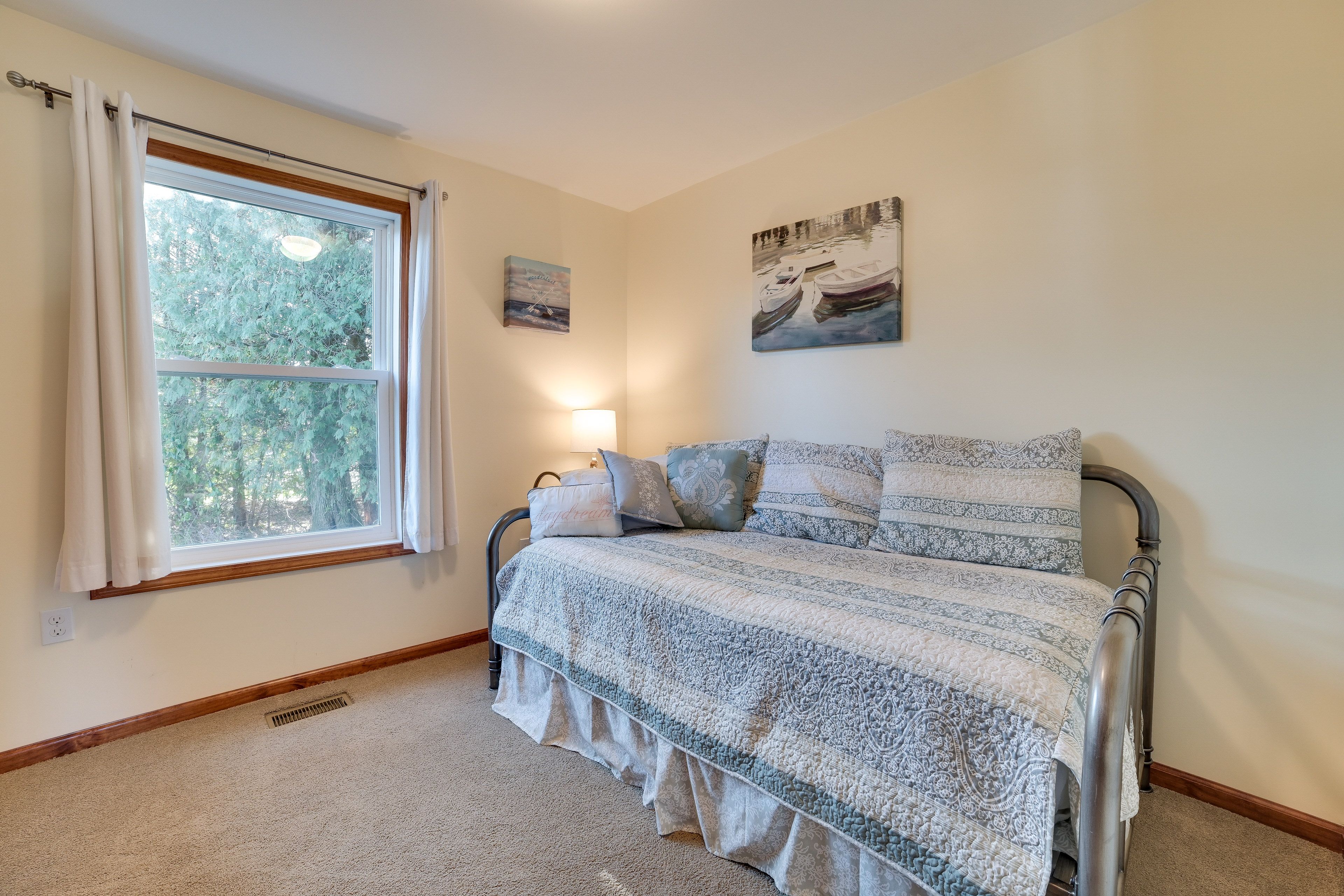 Bedroom 3 | Twin Daybed w/ Twin Trundle Bed